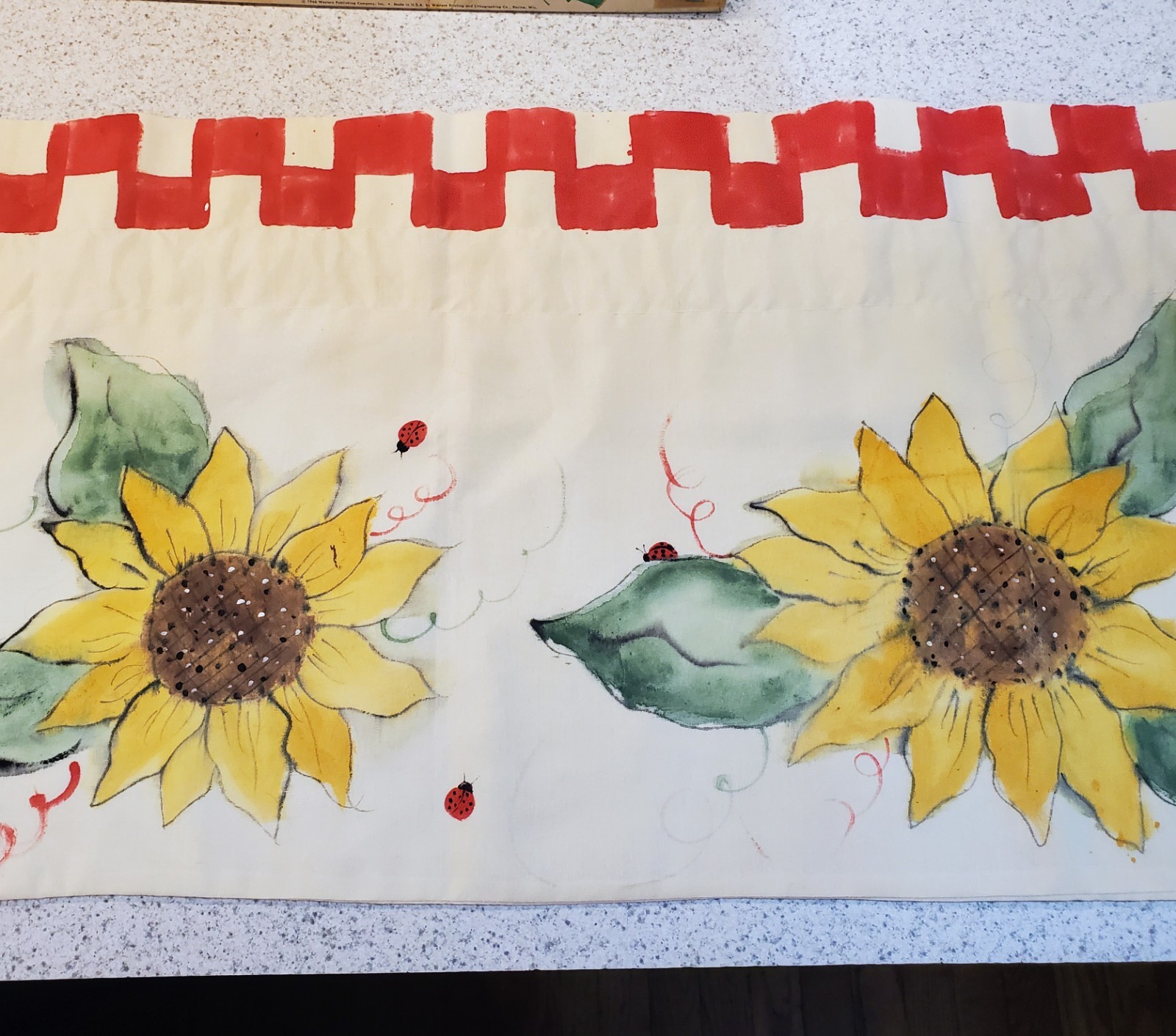 Vtg Hand Painted Sunflowers & Lady Bugs 90s Cottagecore Xwide 80\
