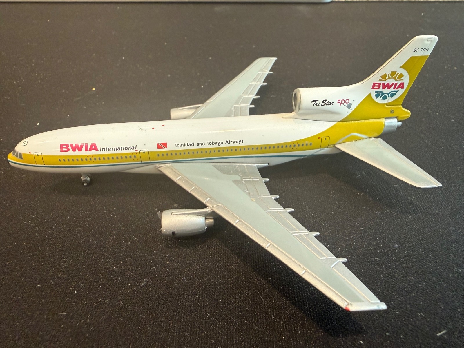 Gemini Jets  GJBWA039 1:400 BWIA British West Indies Lockheed L-1011 Reg. 9Y-TGN