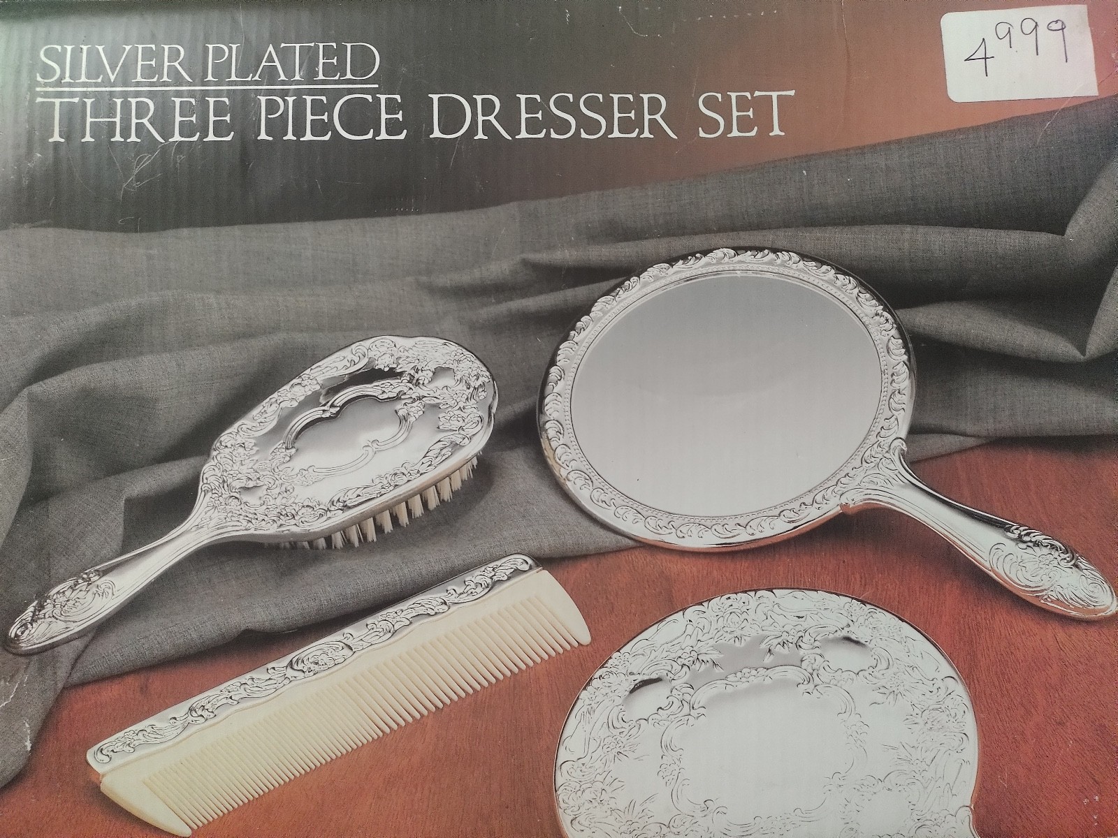 Vintage Paul Revere Silversmiths Silver Plated Three Piece Dresser Set Unused W Vintage Paul Revere Silversmiths Silver Plated Three Piece Dresser Set Unused W