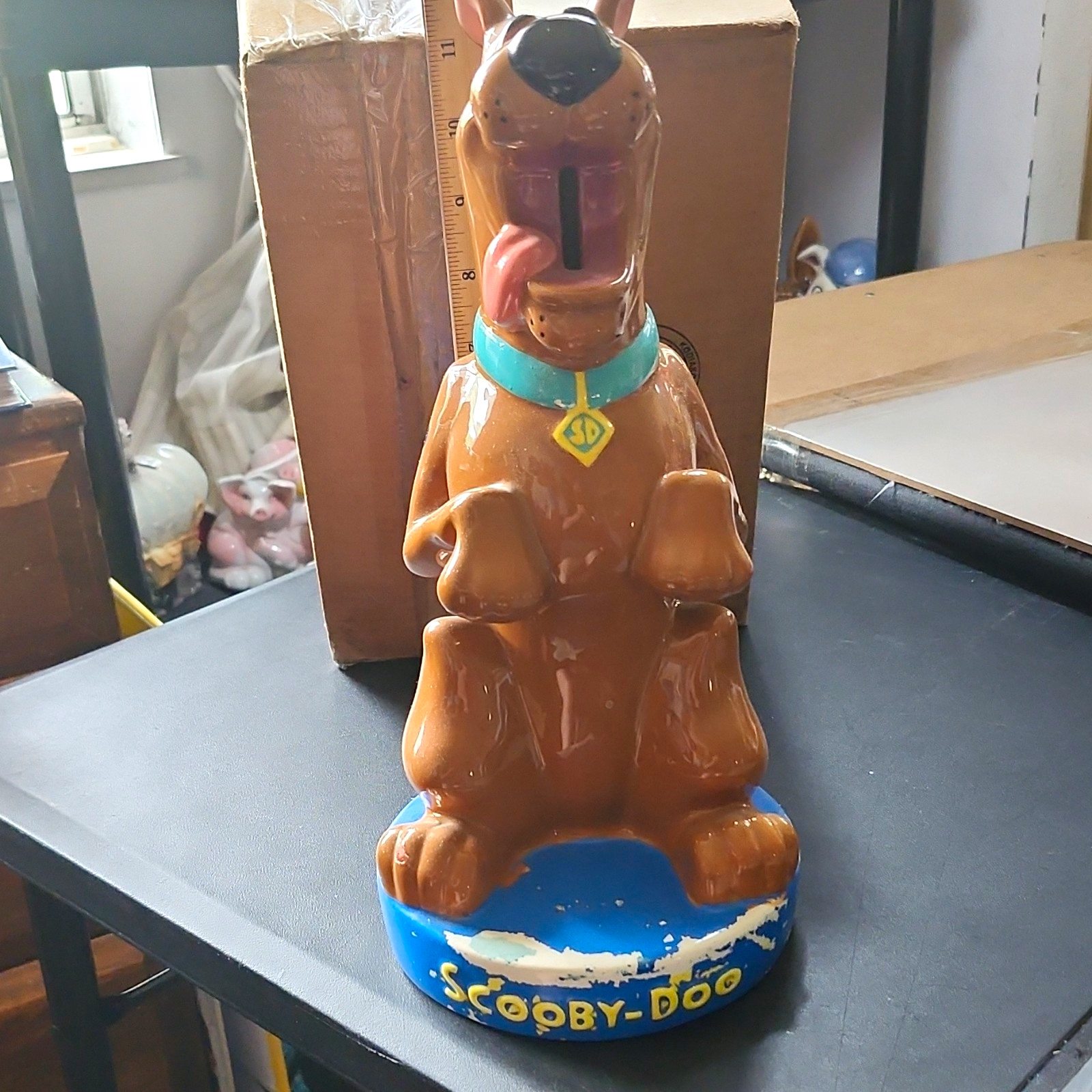 Warner Bros. Studio Store Scooby-Doo Figurine 1998 Hanna-Barbera Cartoon Network Warner Bros. Studio Store Scooby-Doo Figurine 1998 Hanna-Barbera Cartoon Network