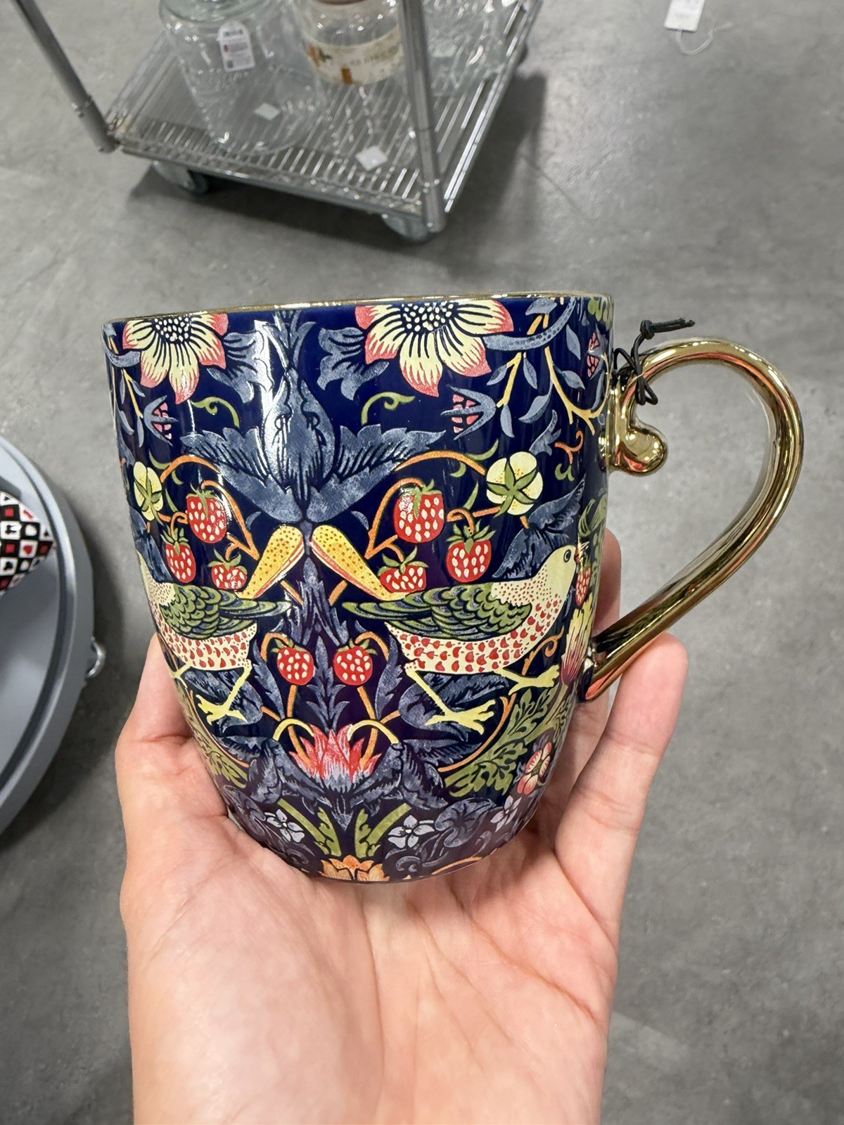 Morris & Co. Strawberry Thief Navy 16 oz. Coffee Mug In Premium Porcelain. NWT.