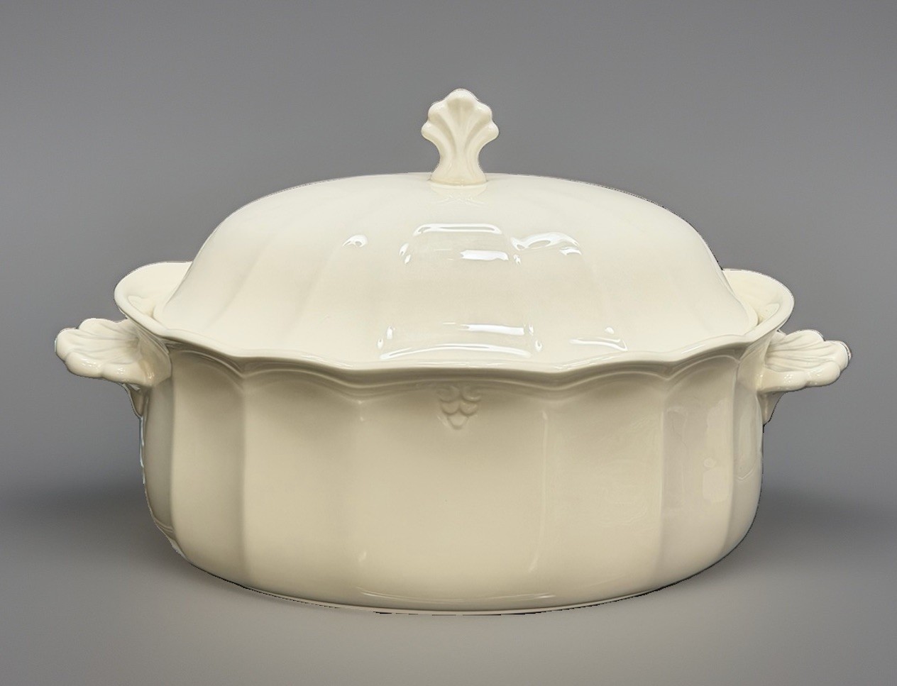 Lenox Casual Elegance Oval Covered Vegetable Dish