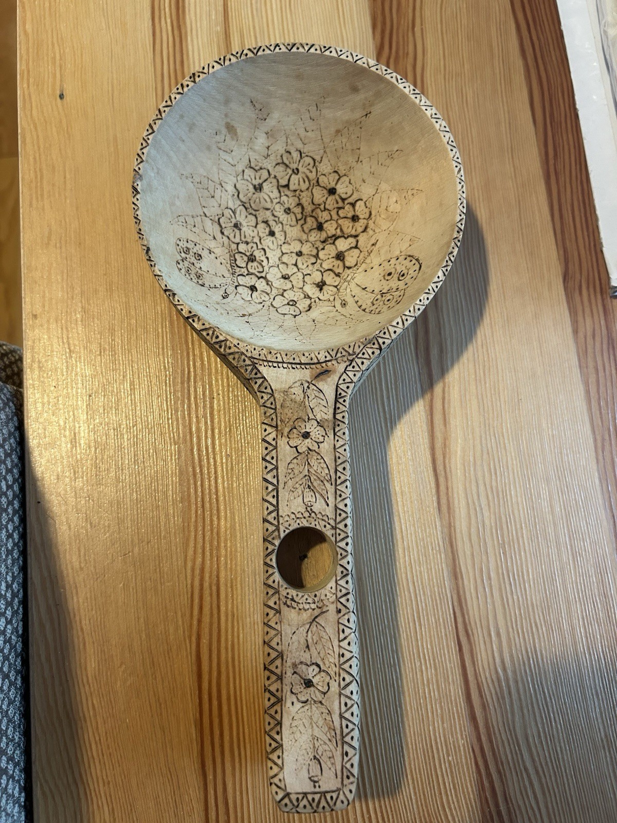 Vintage 1983 Icelandic Folk Art Wooden Ladle Spoon Signed E.H. Ísland Nordic Vintage 1983 Icelandic Folk Art Wooden Ladle Spoon Signed E.H. Ísland Nordic