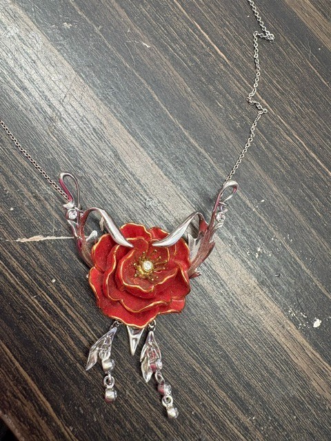FRANZ 3.5 Porcelain Red Rose / Poppy Flower Necklace Item FJ00284