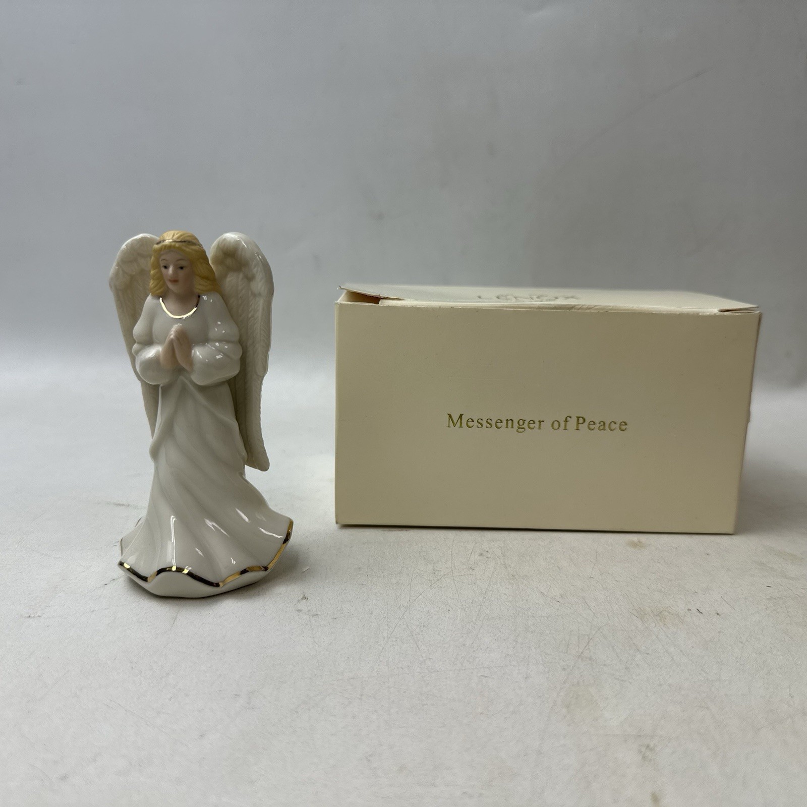 Lenox Messenger Of Peace Angel Figurine Blonde Gold Trim With Box Lenox Messenger Of Peace Angel Figurine Blonde Gold Trim With Box