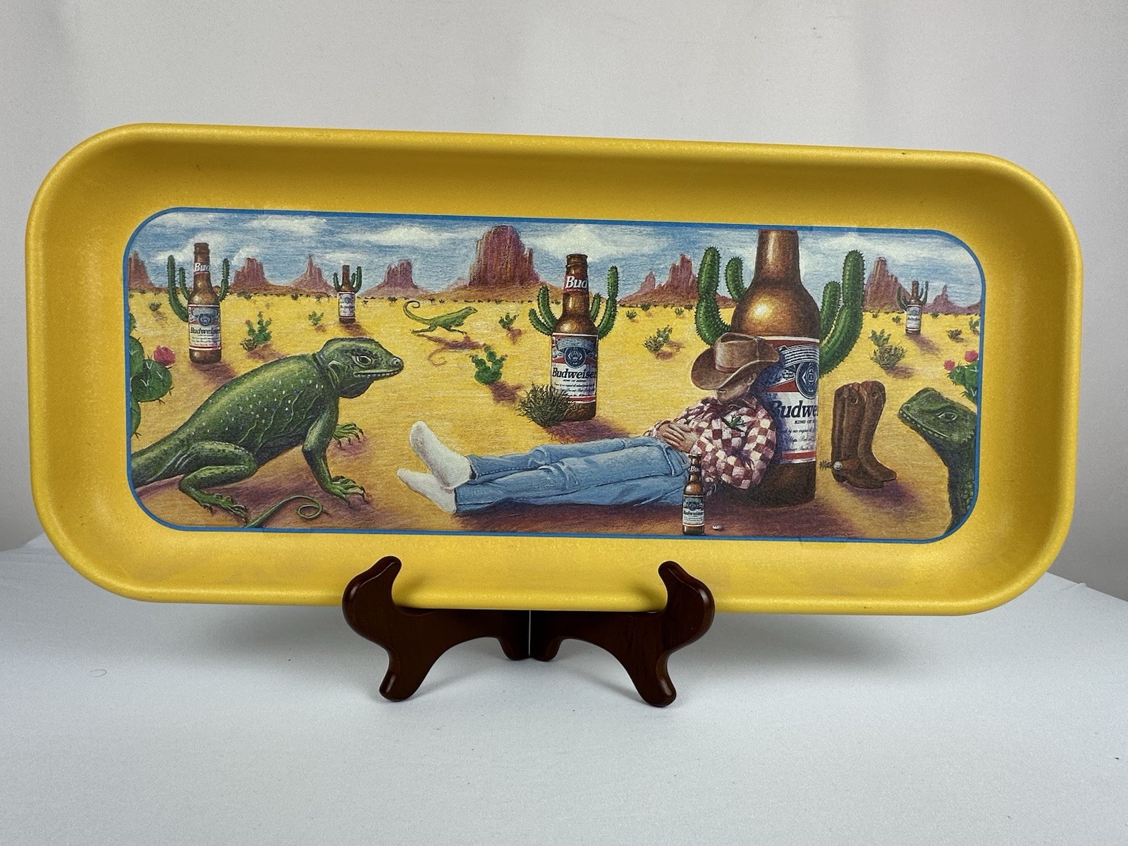 VINTAGE 1996 METAL BUDWEISER COWBOY CACTUS IGUANA DESERT THEMED SERVING TRAY