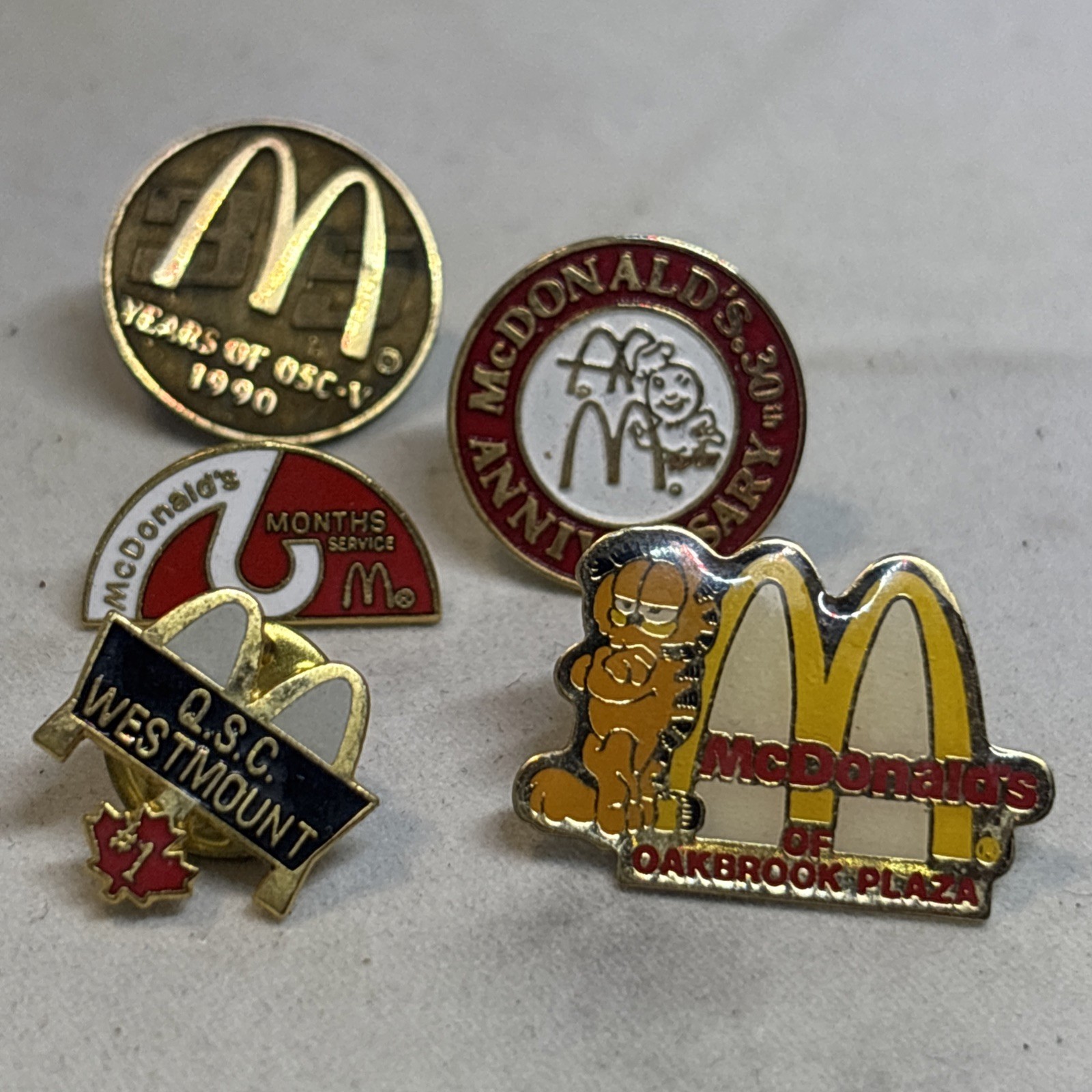 Mcdonald’s Garfield Cartoon Jim Davis Pin, Westmount, 35 Yrs OSC-V, Anniversary
