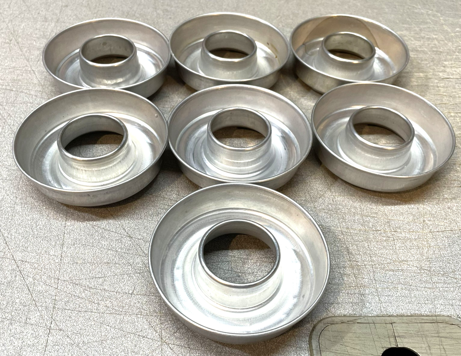 7 SEVEN Bundt Cake Baking Pans Molds Aluminum Mini Round Wreath  3.5x1\
