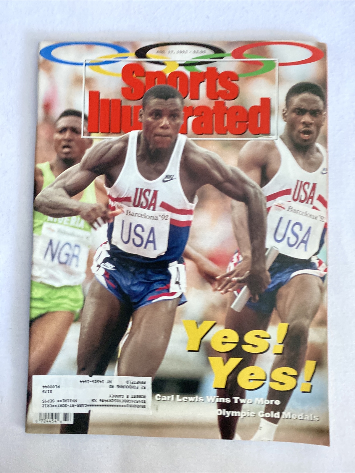 1992 August 17 Sports Illustrated Magazine Carl Lewis Gold Medal Exulted (MH626)