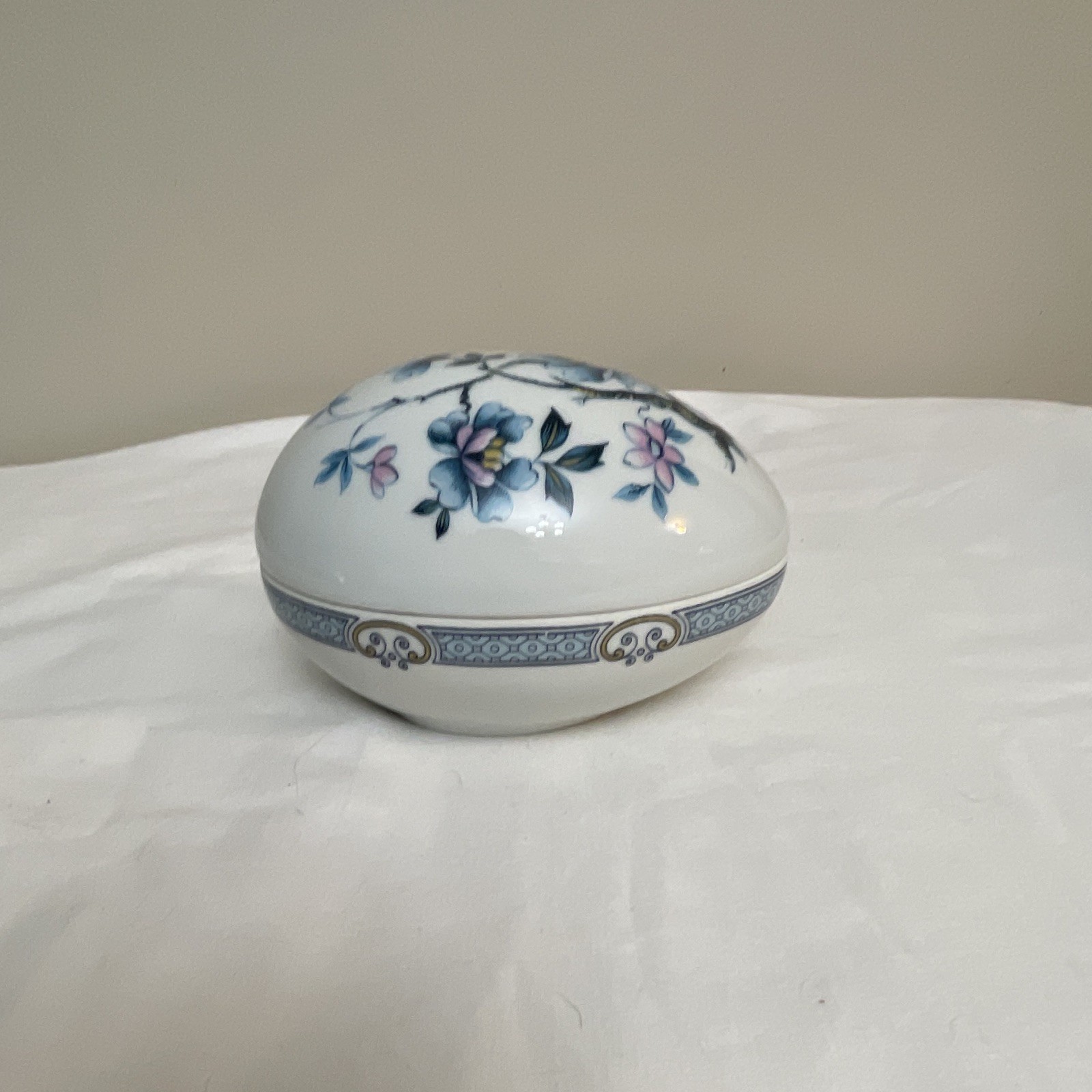 vintage hand painted Egg Trinket Box Limoges France Blue Flowers