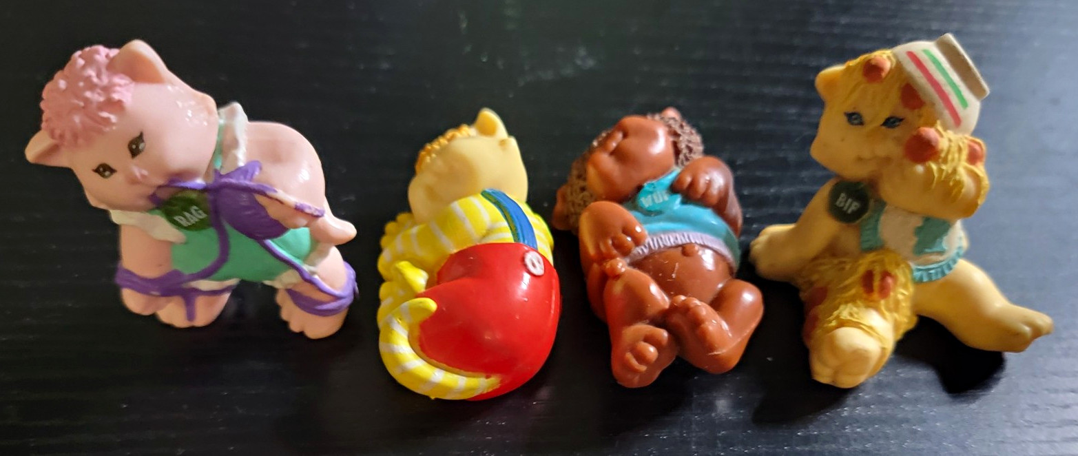 4 Vintage 1985 Cabbage Patch Kids Koosas PVC Mini Cat Figurines OAA Coleco