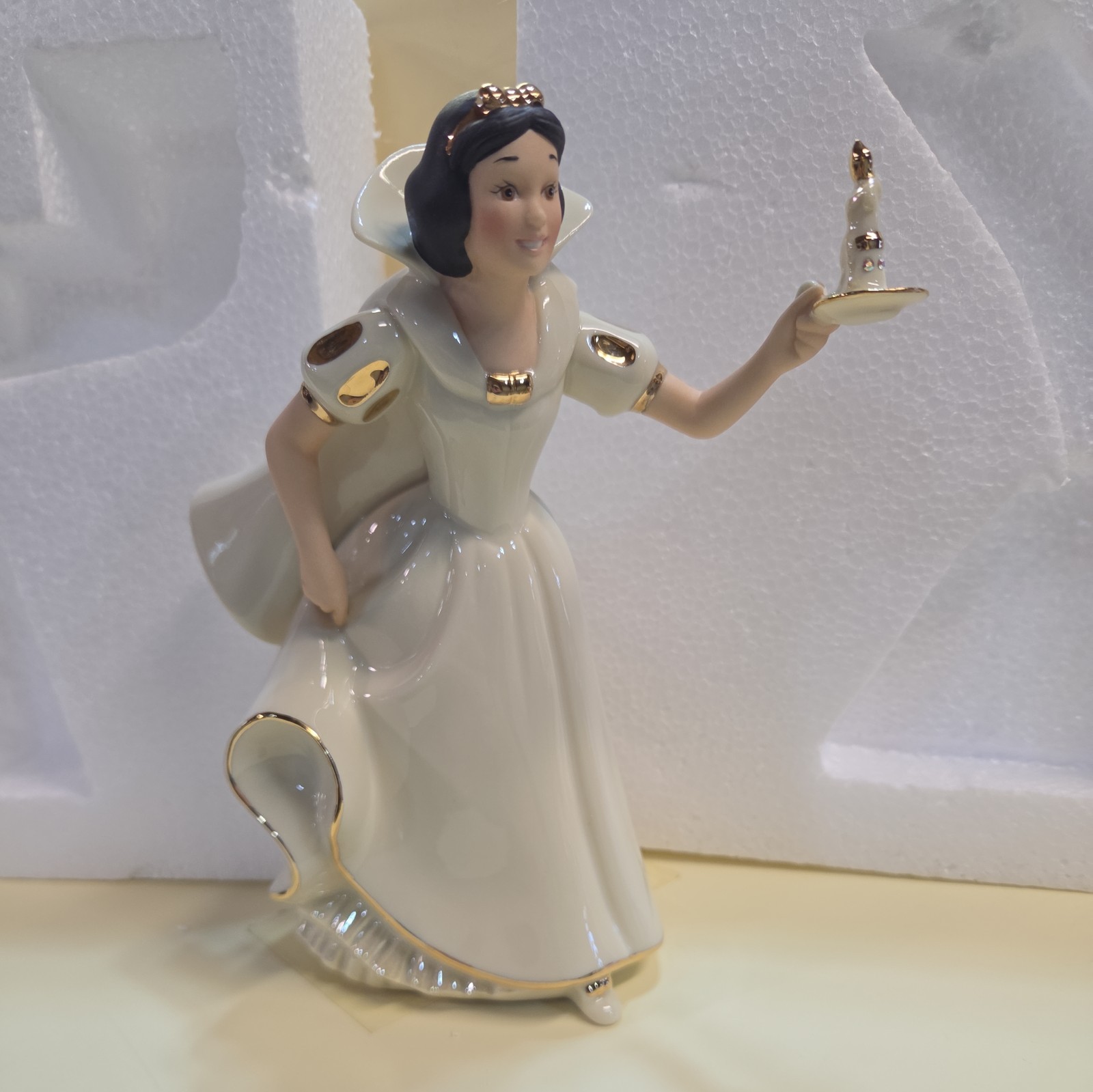 Lenox Walt Disney Showcase Collection Snow White 