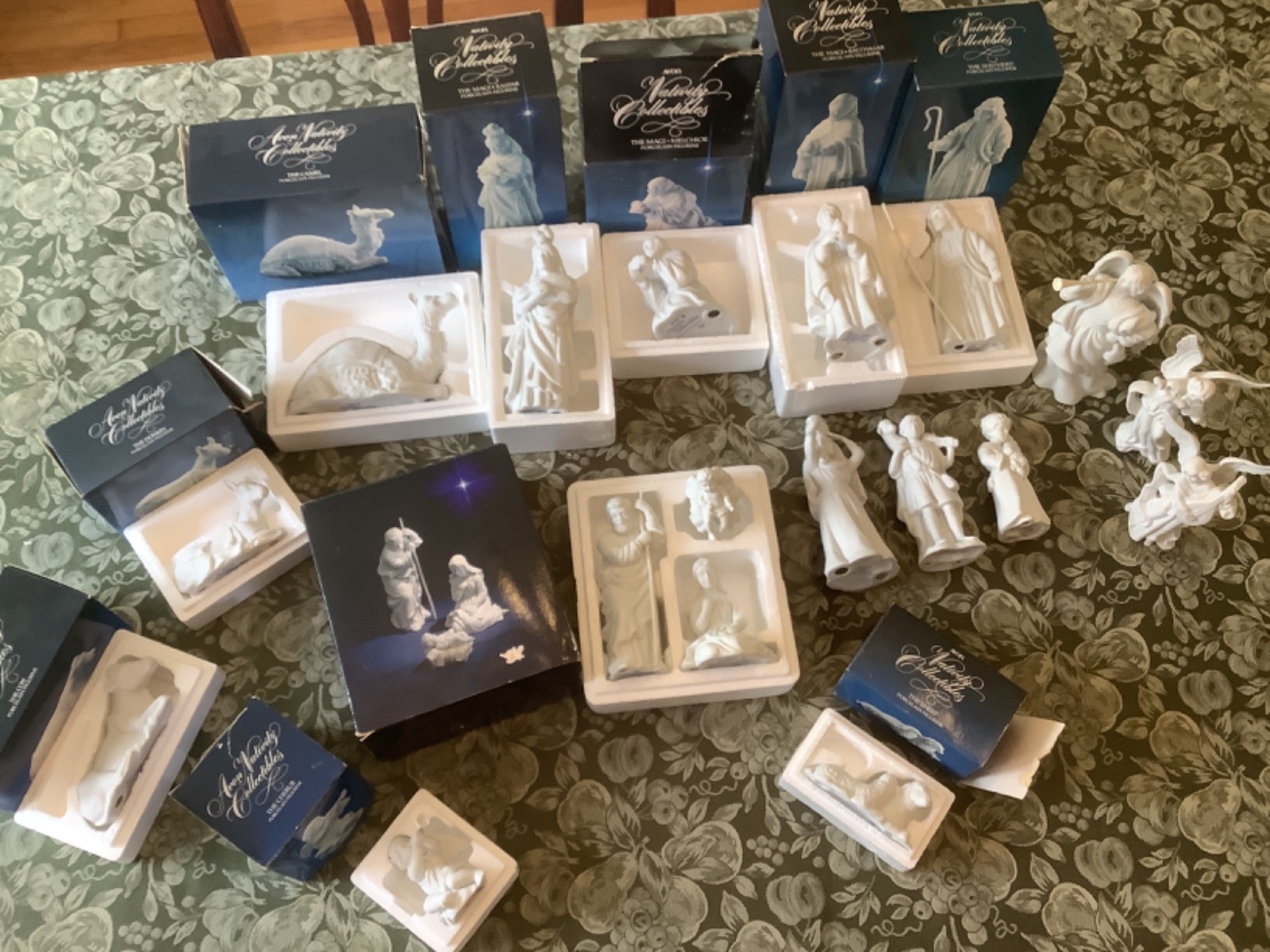Vintage 1980's Avon Christmas White Bisque Porcelain Nativity Set 18 pcs