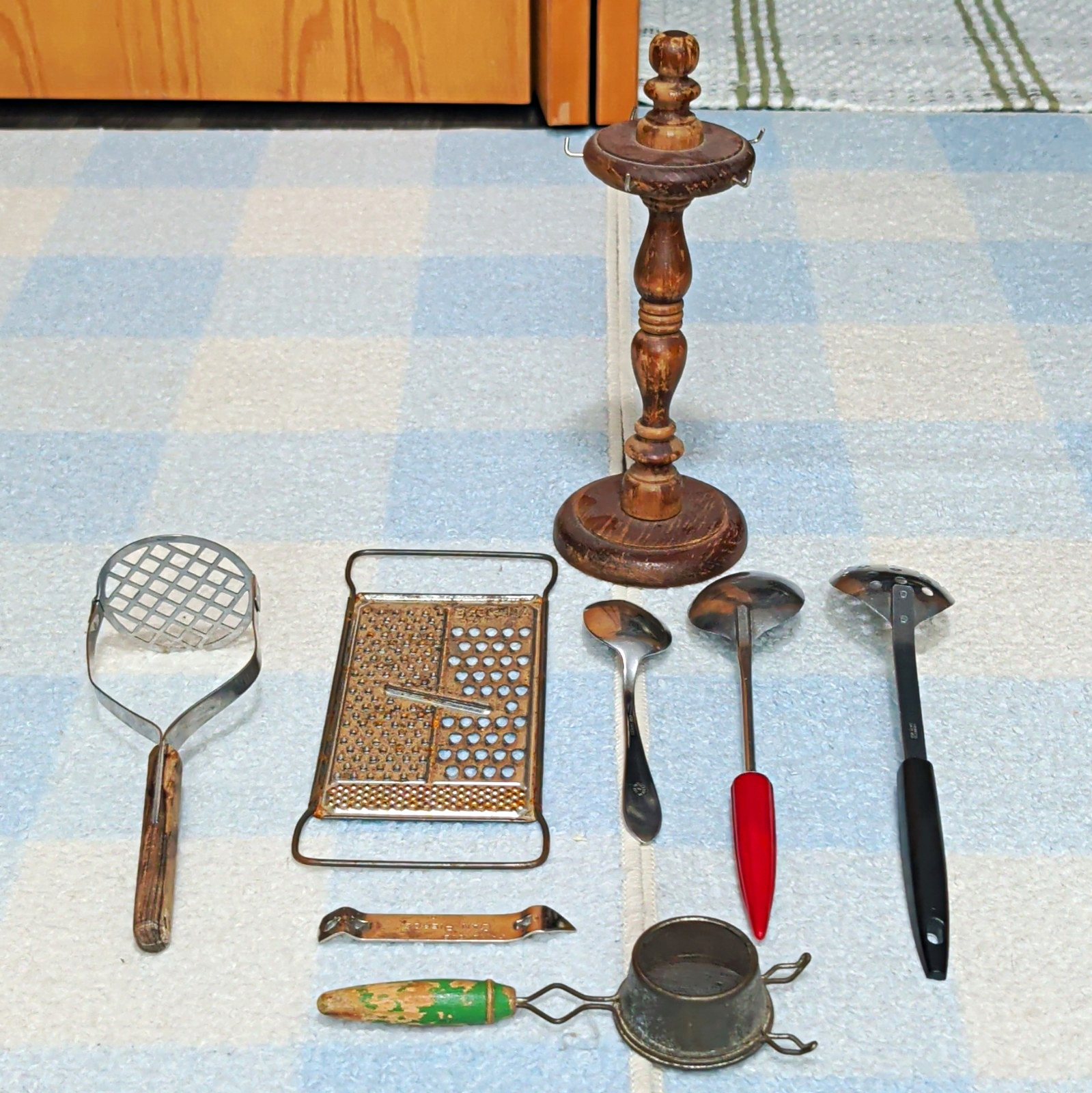 Vintage Kitchen Tools Lot 7pc Metal & Wood Masher Grater Spoons Strainer
