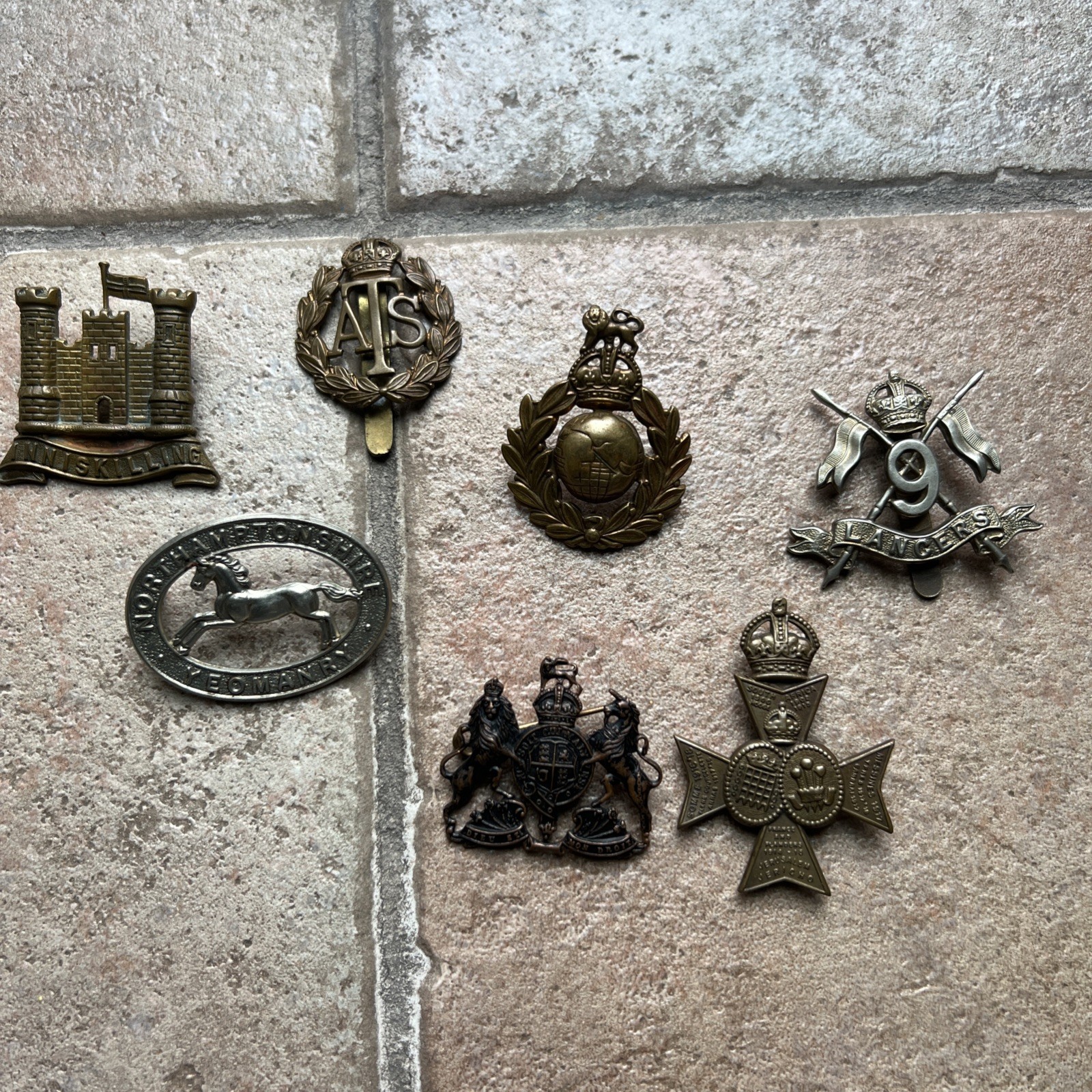 Lot of 7 Vintage English Hat Badges antique 