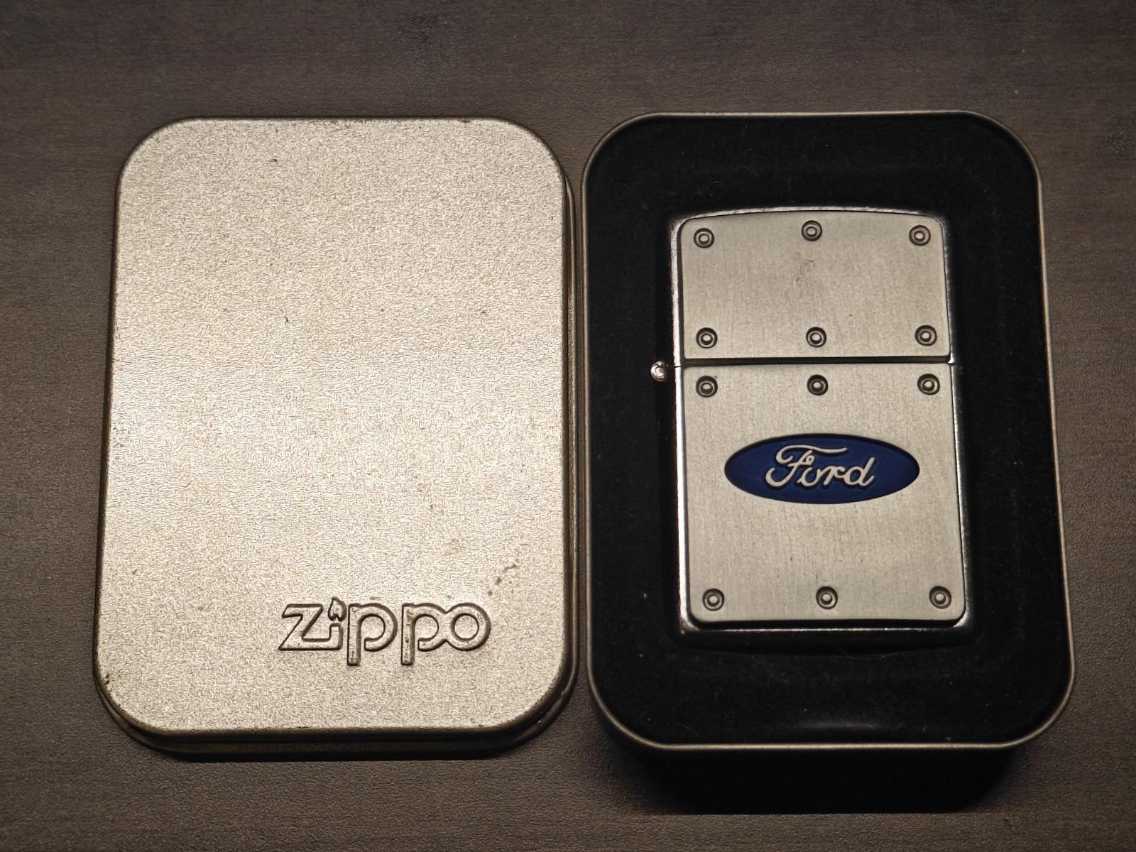 Zippo 2004 Ford Emblem with Zippo Tin Case