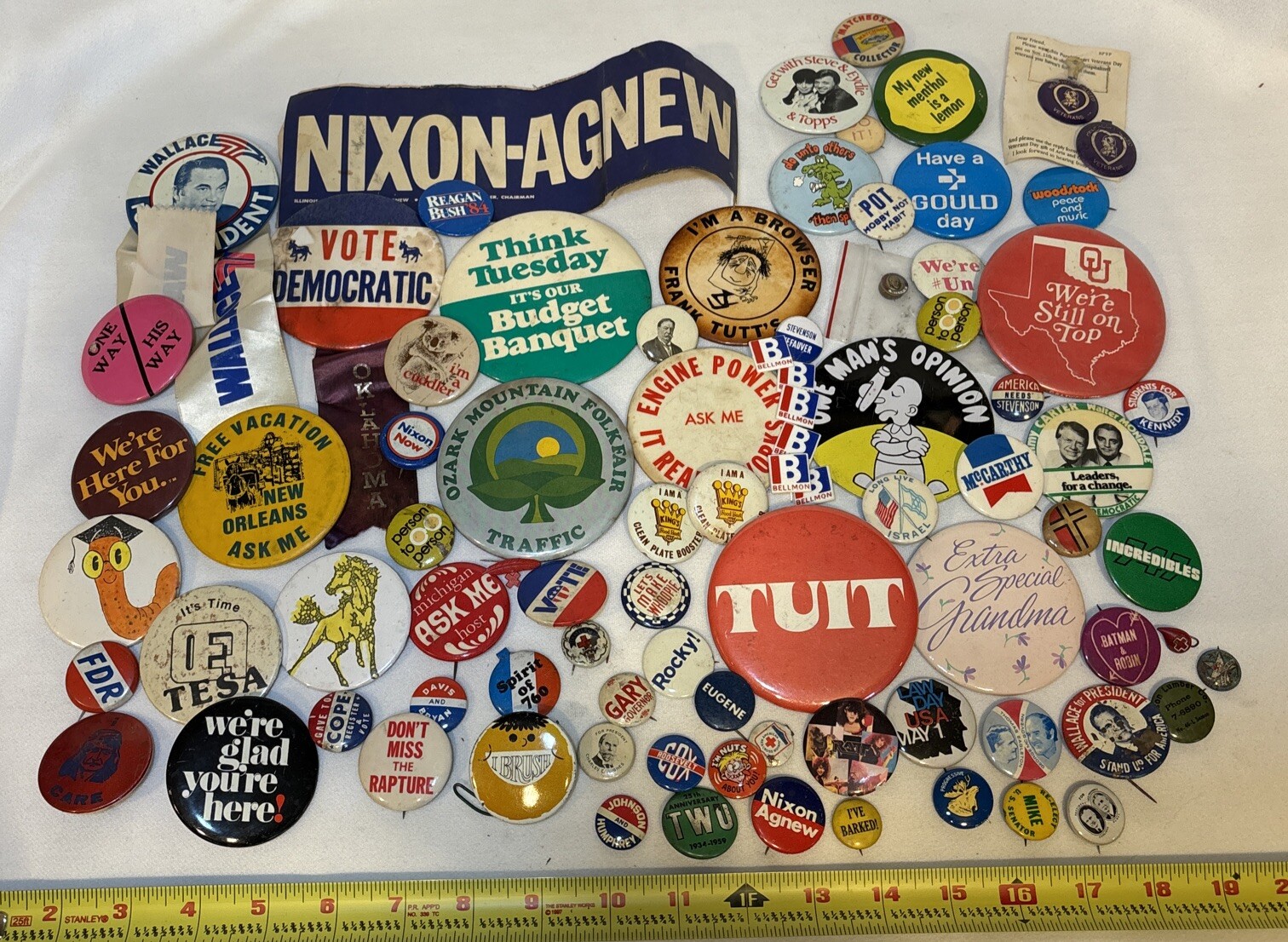 HUGE LOT 84 Vintage Button Pin Lot Hat Tie Pins RANDOM SEE PHOTOS 60s 70s 80s