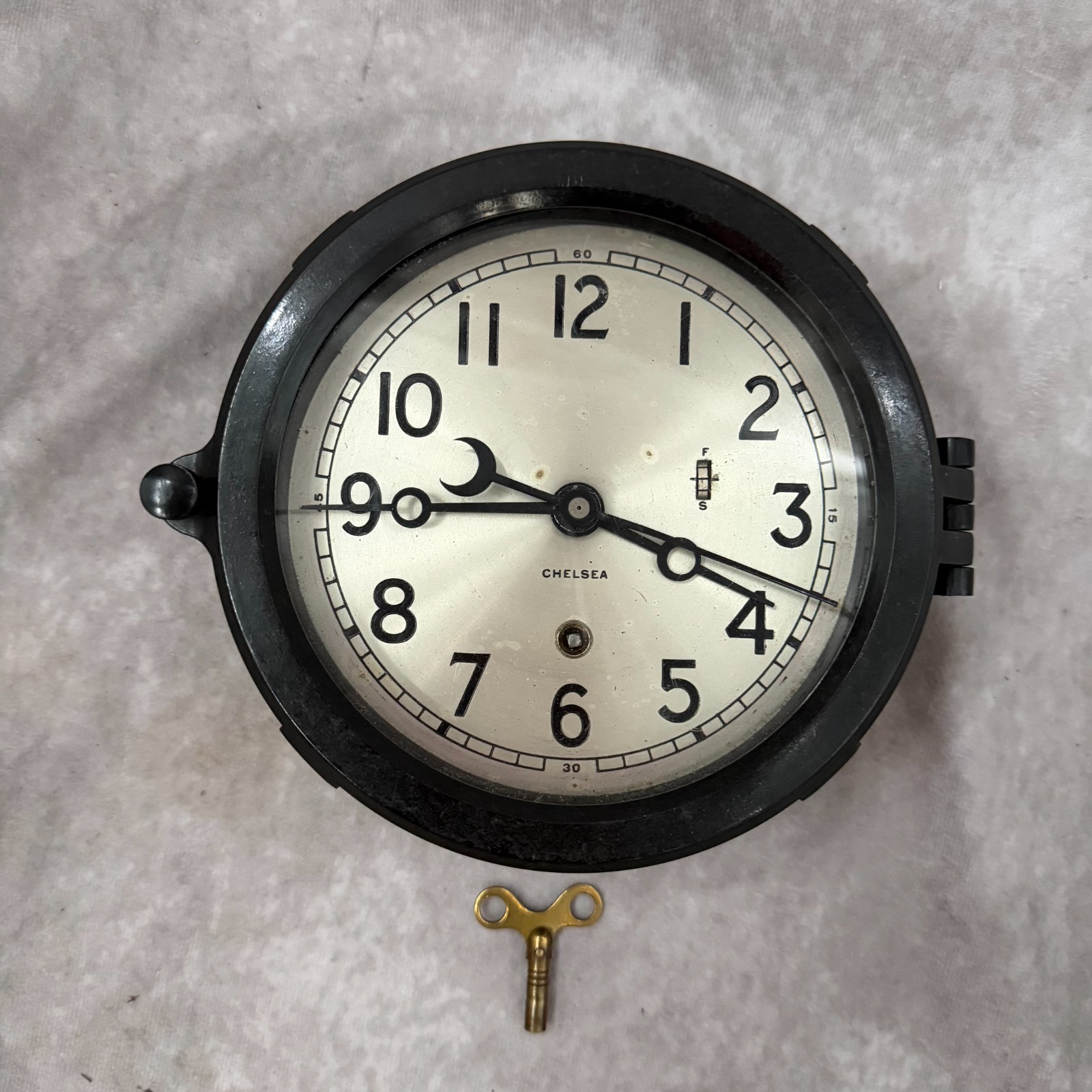 Vintage Chelsea US Navy Deck Clock Bakelite Phenolic 6 Dial WWII Mechanical Key