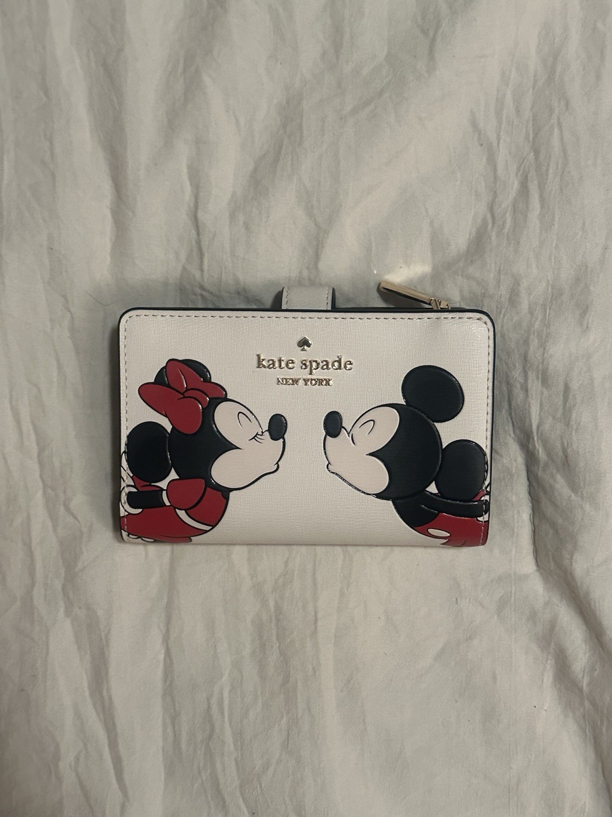 Kate Spade Disney Minnie Medium Compact Bifold Wallet MICKEY & MINNIE KISSING