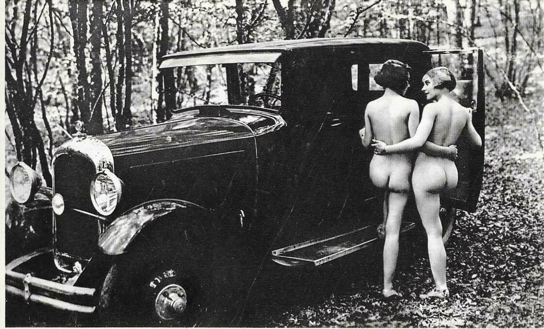 LES DAMES DU BOIS DE BOULOGNE,(1925) PARIS, FRANCE. Postcard. Vintage RPPC LES DAMES DU BOIS DE BOULOGNE,(1925) PARIS, FRANCE. Postcard. Vintage RPPC