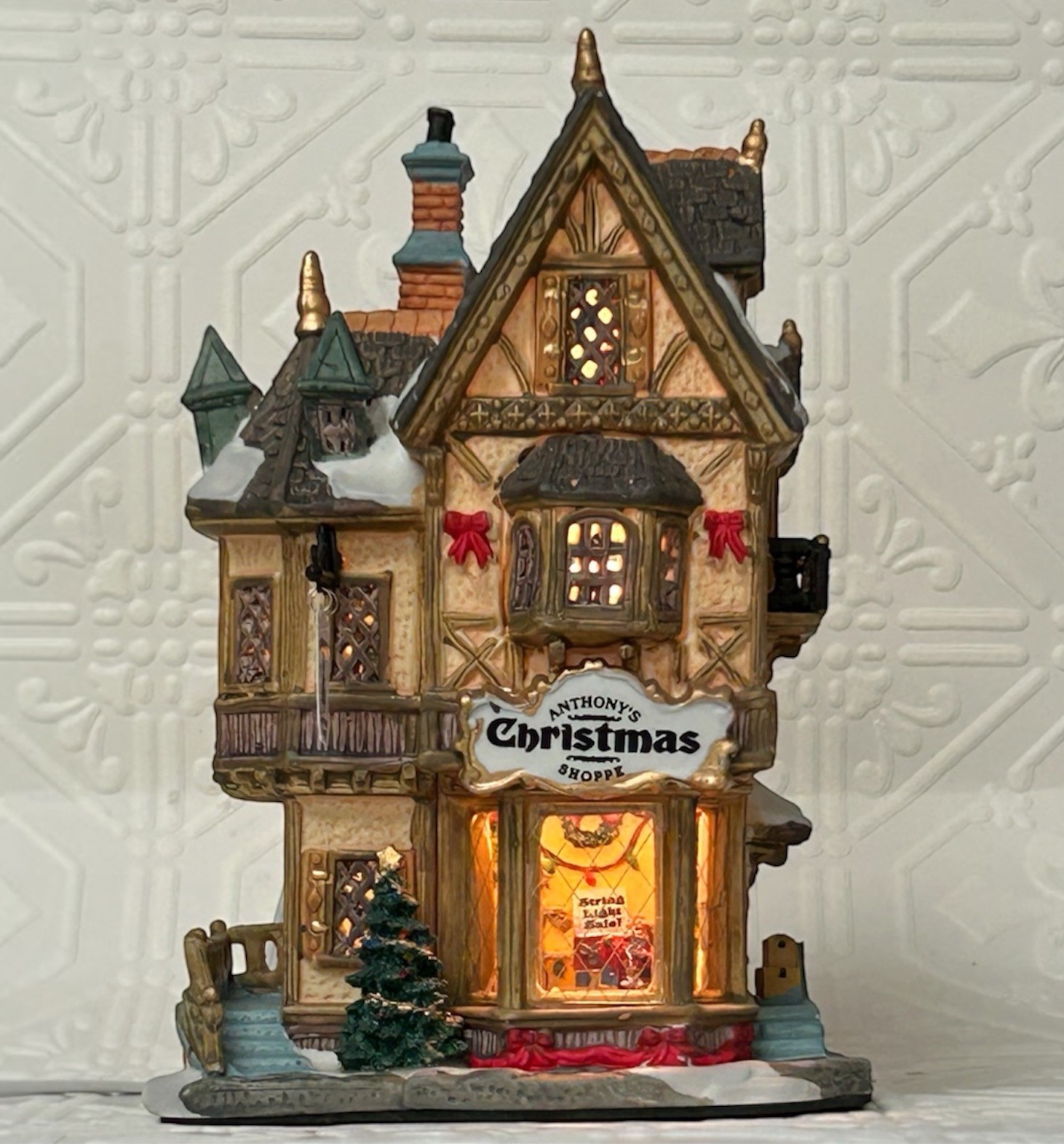 Lemax Carole Towne Anthony's Christmas Shoppe Lighted Victorian Village 2014