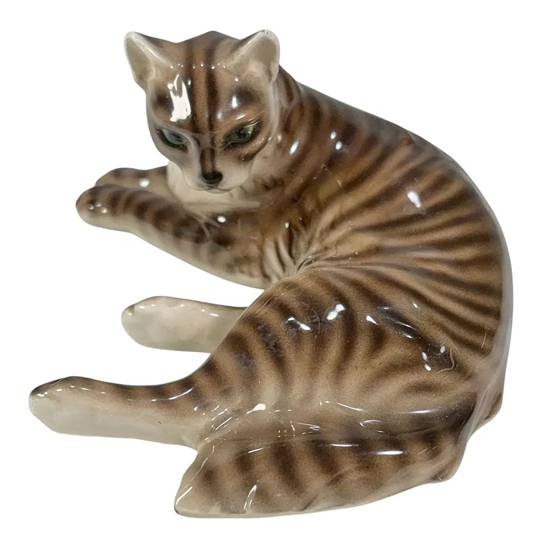 Vintage RARE Wein Knight Ceramics Austrian Striped Cat Figurine Laying Keramos