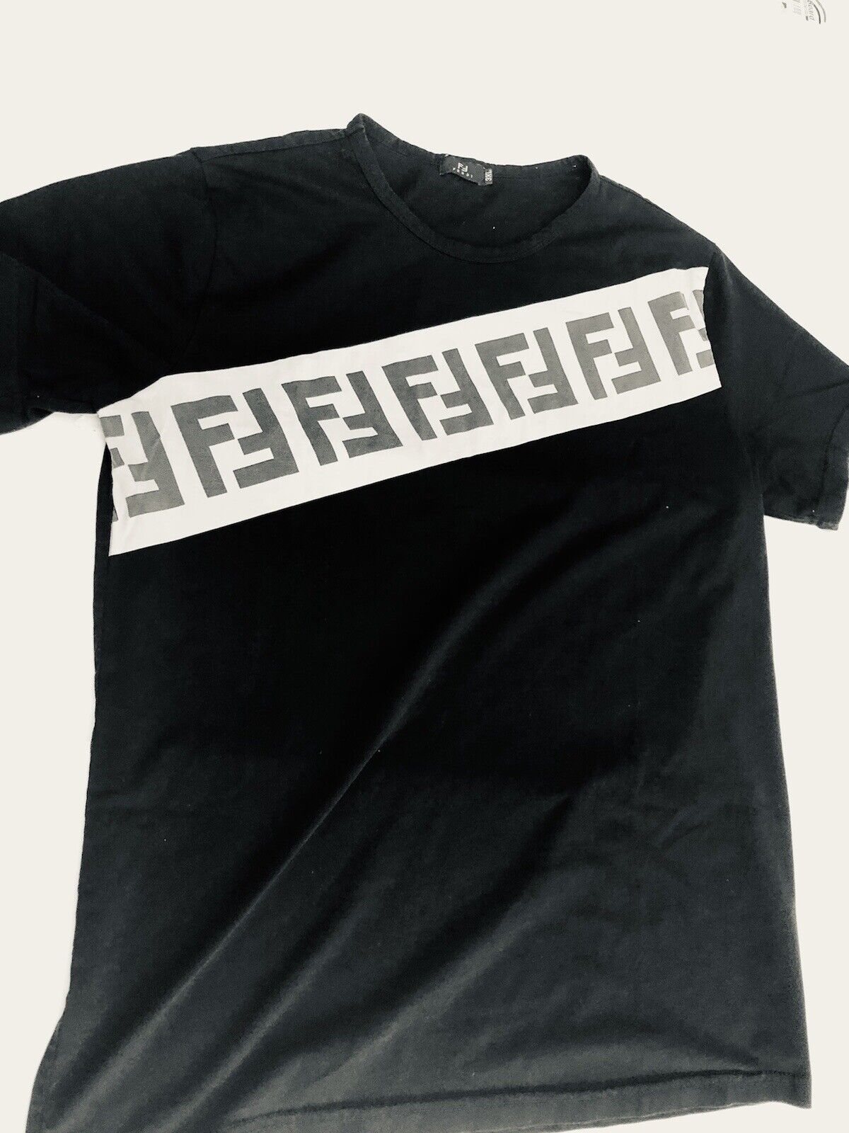 Fendi T Shirt Mens Size 3XL 100% Authentic