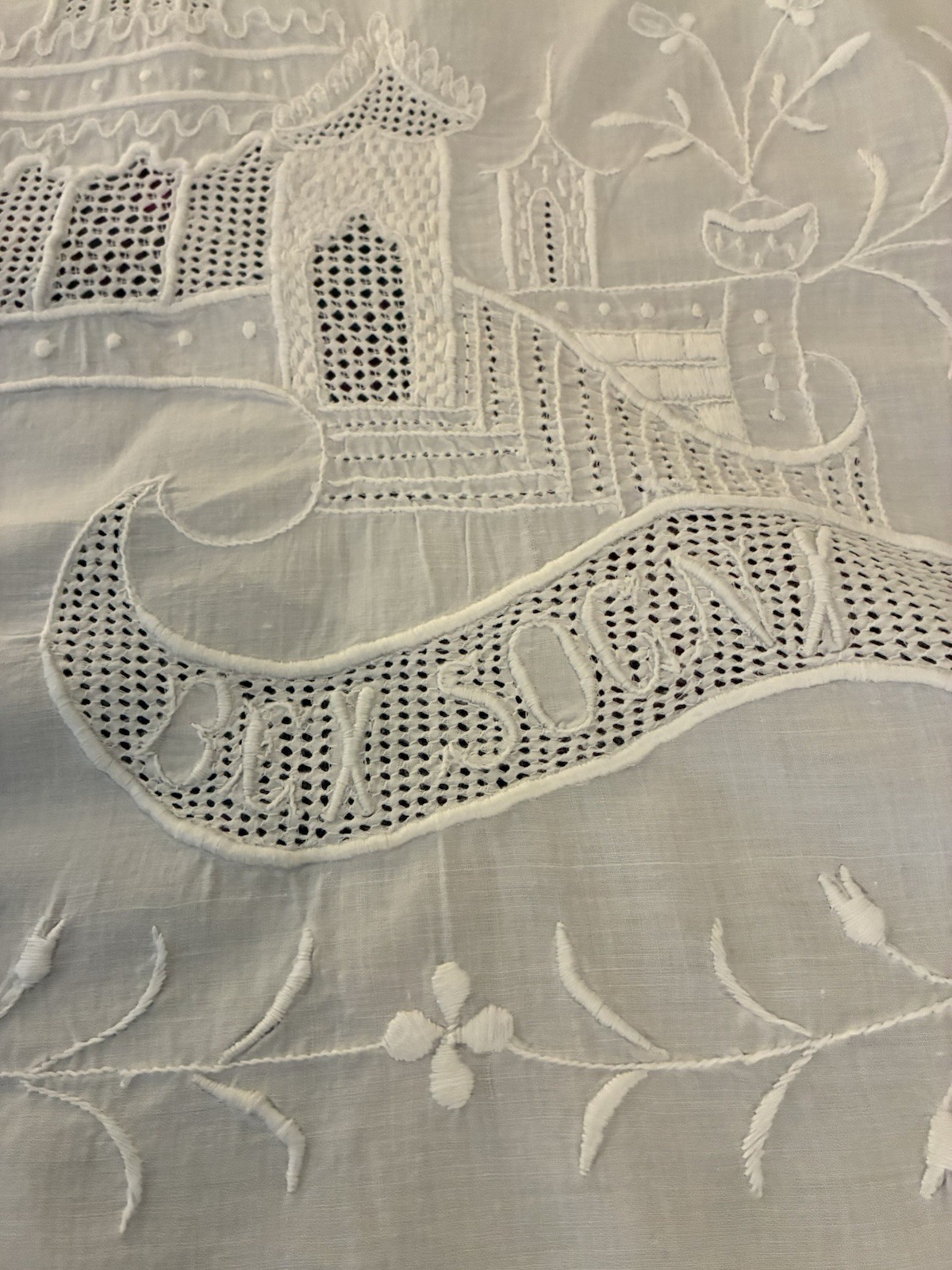Antique Italian Linen Sheet Hand Embroidered Chinoiserie Angel Pagoda BEL SOGNI