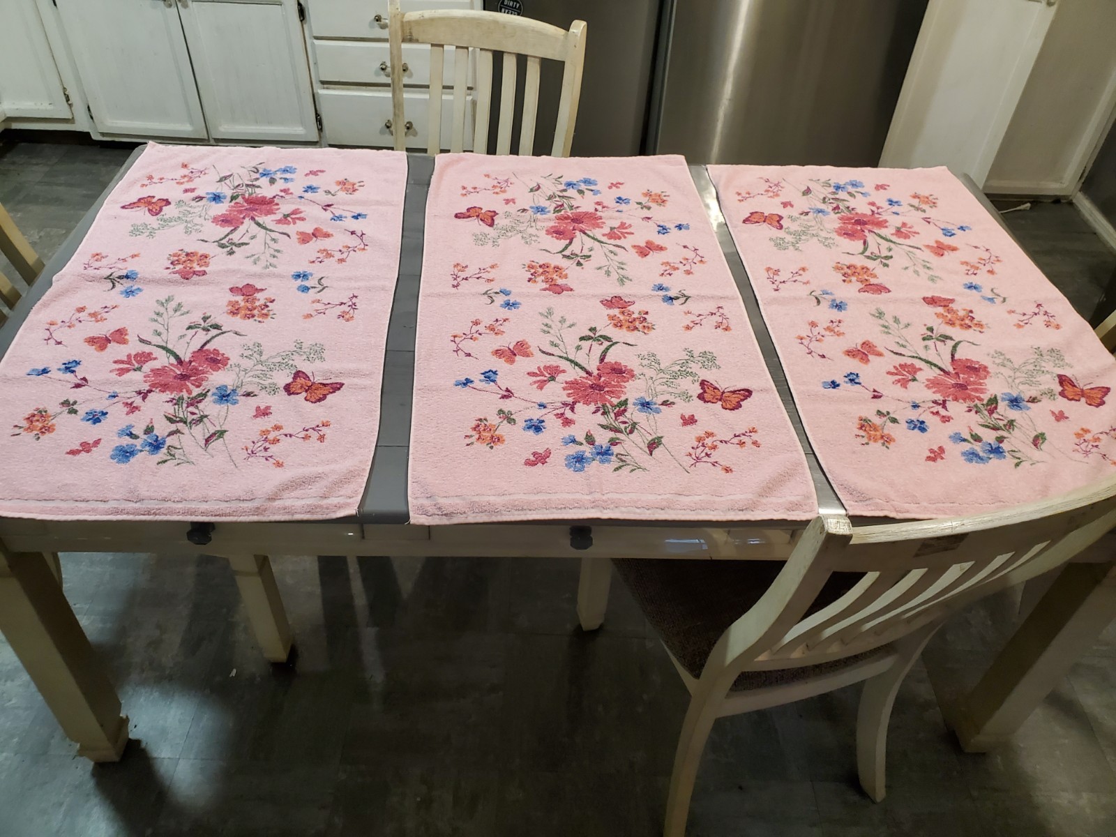 Vtg NWOT 1970s Cannon Boho Hippie Daisy Butterfly Bath Towels- Set of 3 Pink NOS Vtg NWOT 1970s Cannon Boho Hippie Daisy Butterfly Bath Towels- Set of 3 Pink NOS