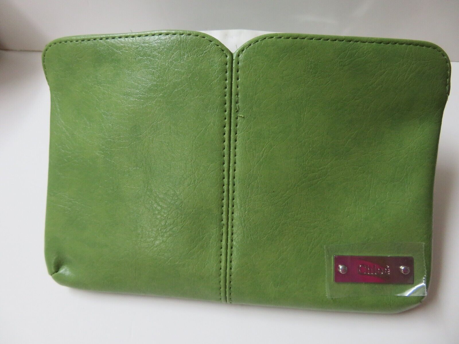 1   x  new  L \' EAU  CHLOE Small  Green  Bag for women\'s  size 6 x 4 with Zipper