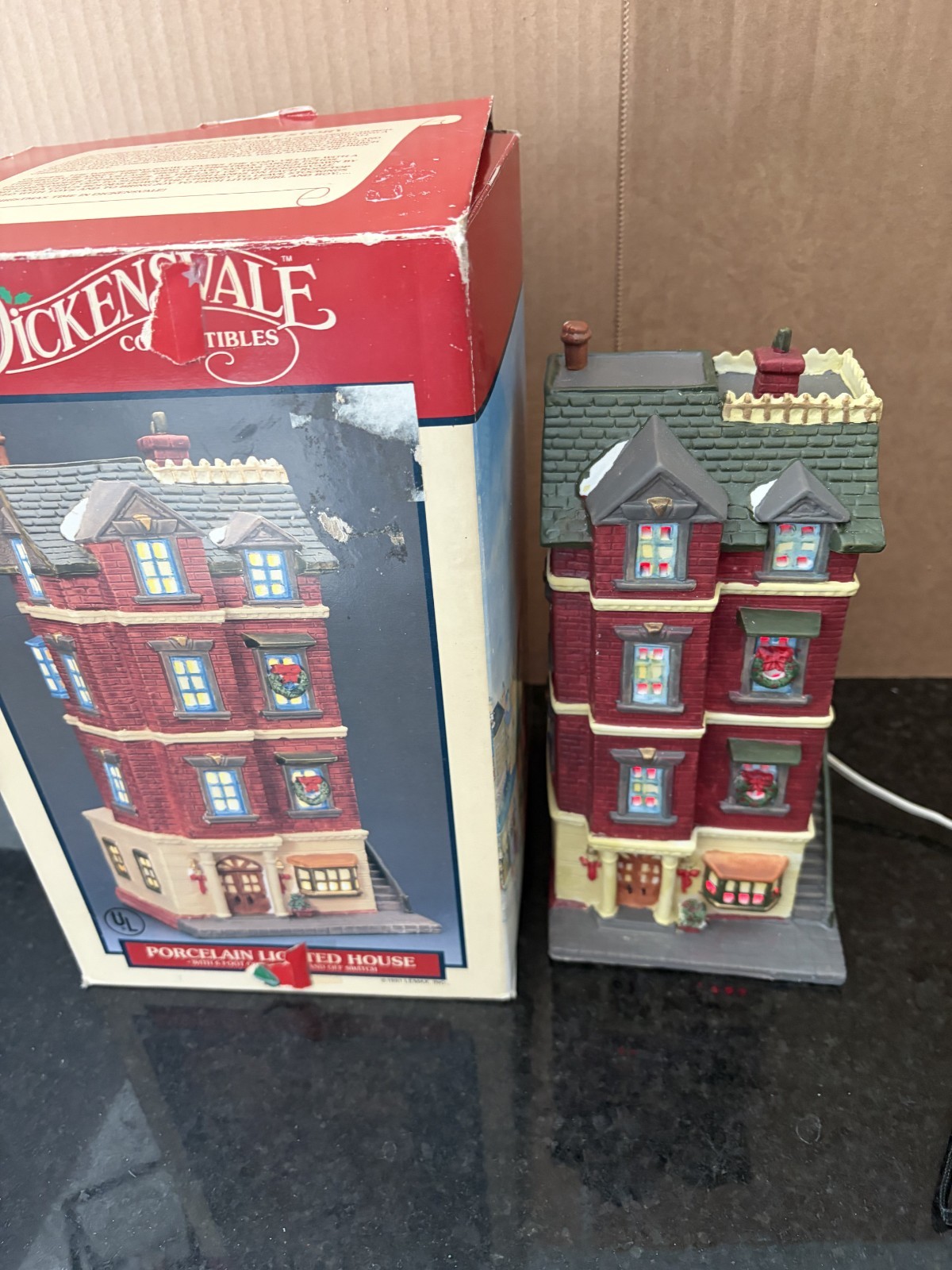 Vintage 1991 Lemax Dickensvale Porcelain Lighted Christmas 4 story house box