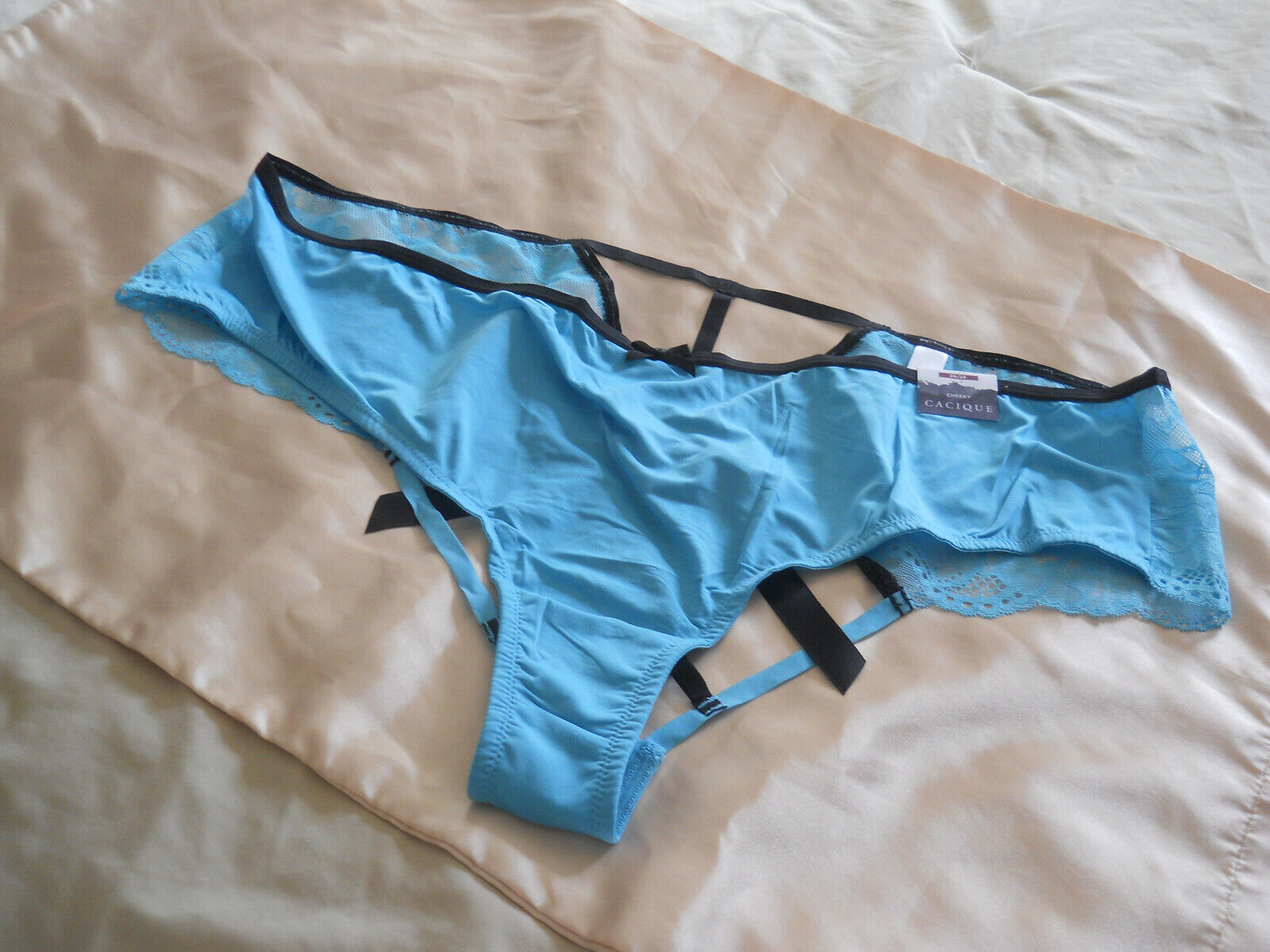 New with Tags CACIQUE Back Bow Cheeky Panties 26/28 Teal/Black