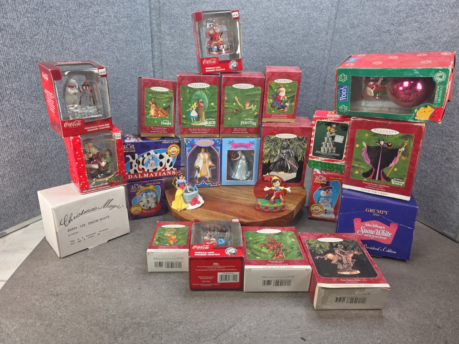 25 Vintage Grolier/keepsake Disney’s Christmas Magic Ornaments 