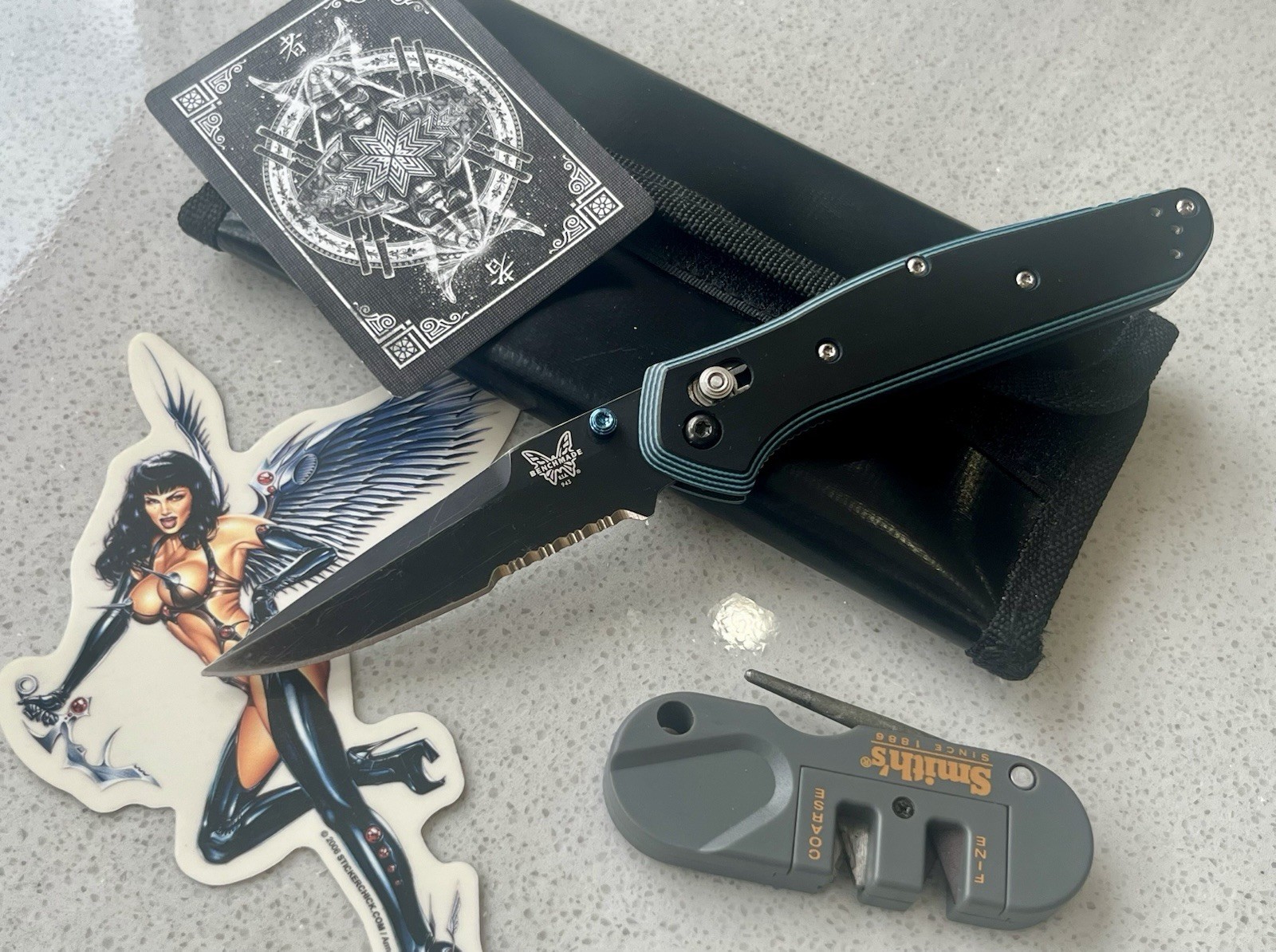 GENUINE Benchmade Osborne 943S Serrated, DISCONTINUED, Ti Harw.  + BLK Blue G10