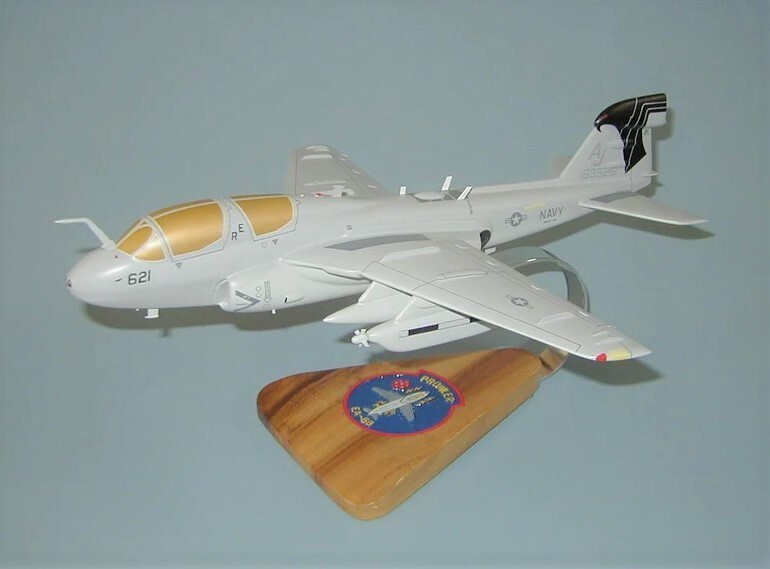 USN Northrop Grumman EA-6B Prowler VAQ-141 Shadowhwk Desk 1/48 Model SC Airplane