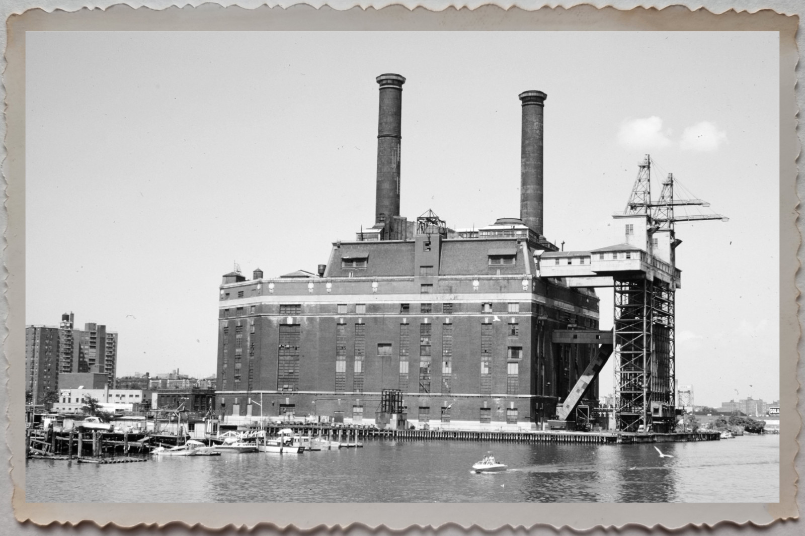 50s USA NEW YORK CITY WATERFRONT INDUSTRIAL FACTORY OLD VINTAGE Photograph 18219