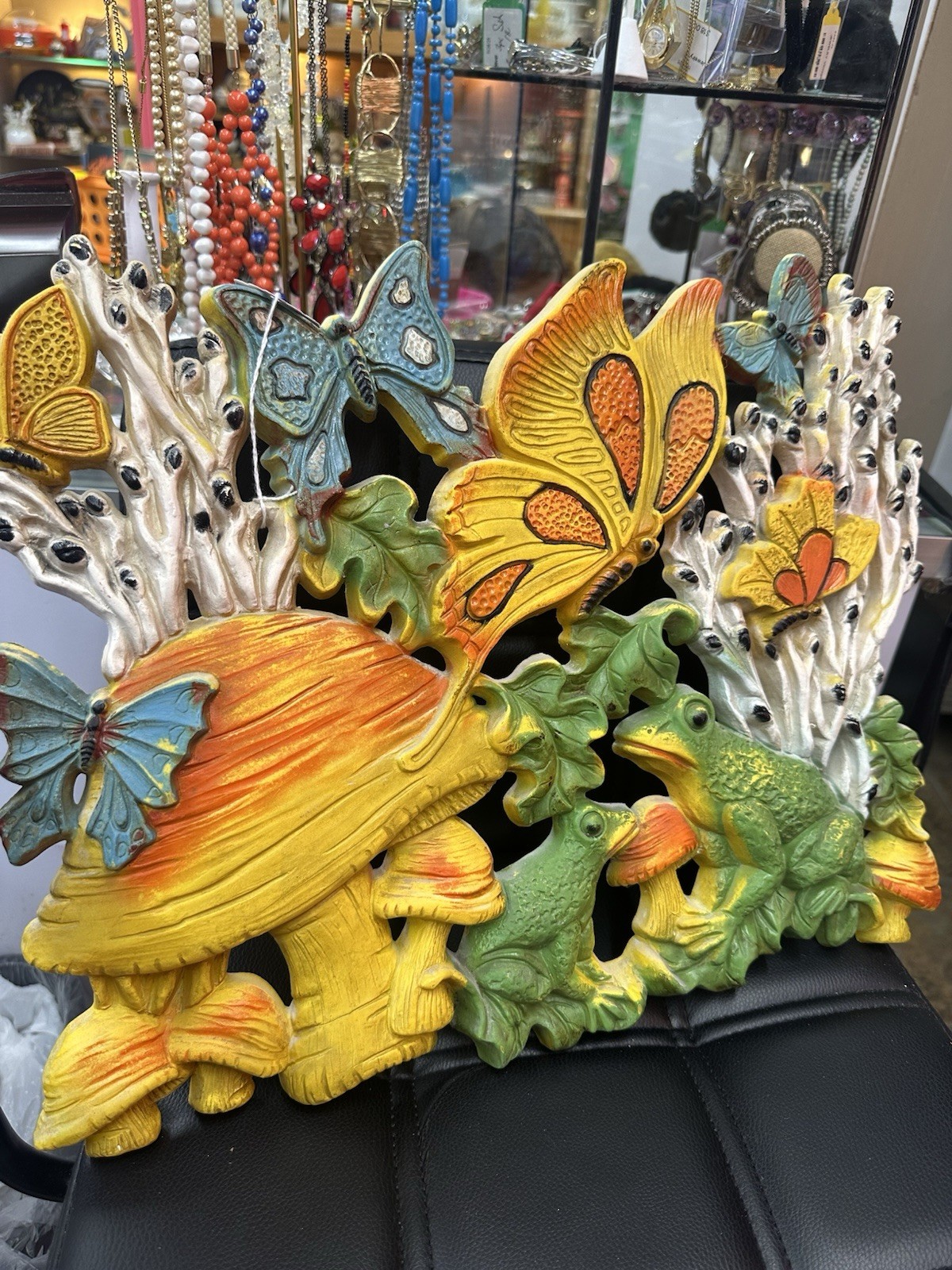 Vintage 1970’s Homco Plastic Wall Plaque Frogs,Butterflies & Mushrooms