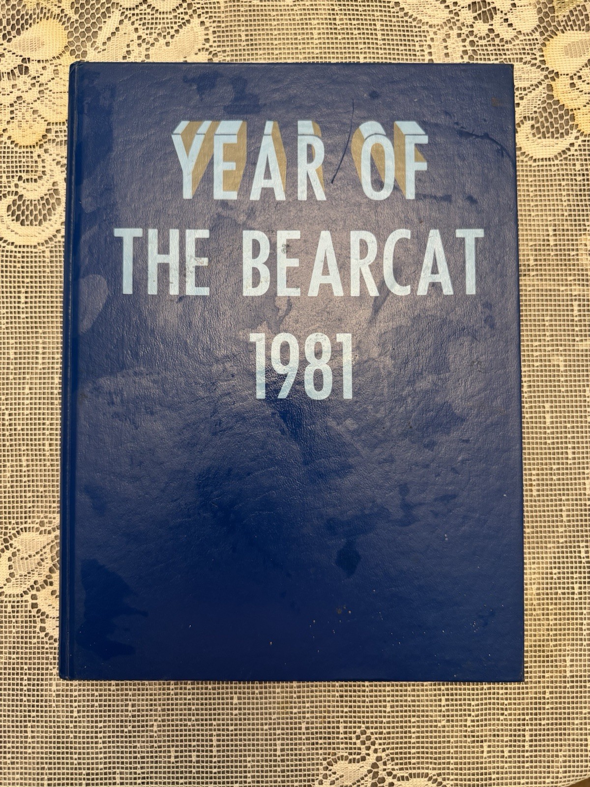 Vintage 1981 Year Of The Bearcat Fargo High School Oklahoma Yearbook