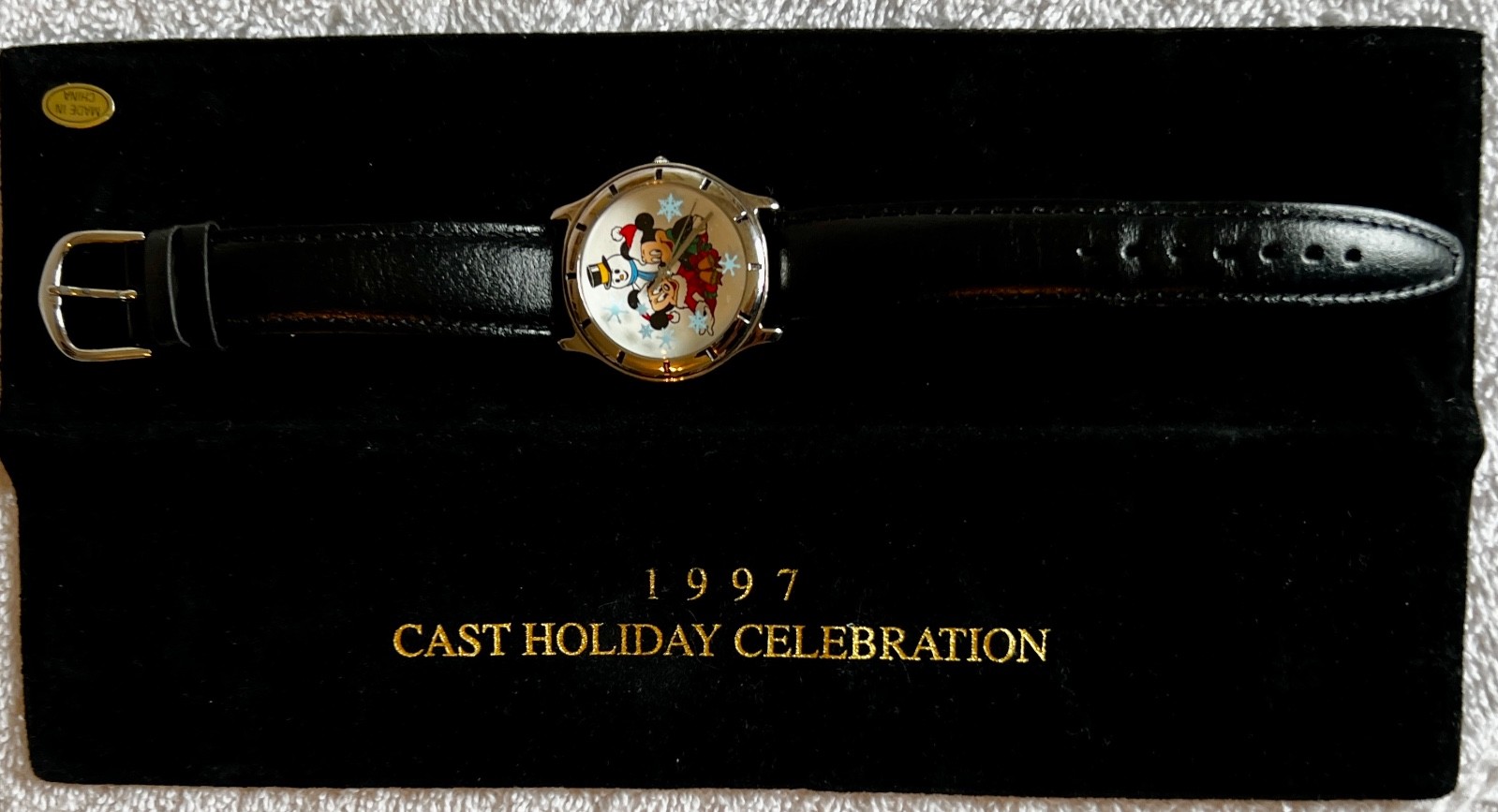 Vintage 1997 Disney World Cast Member Holiday Watch Mickey Unworn NEW BATTERY