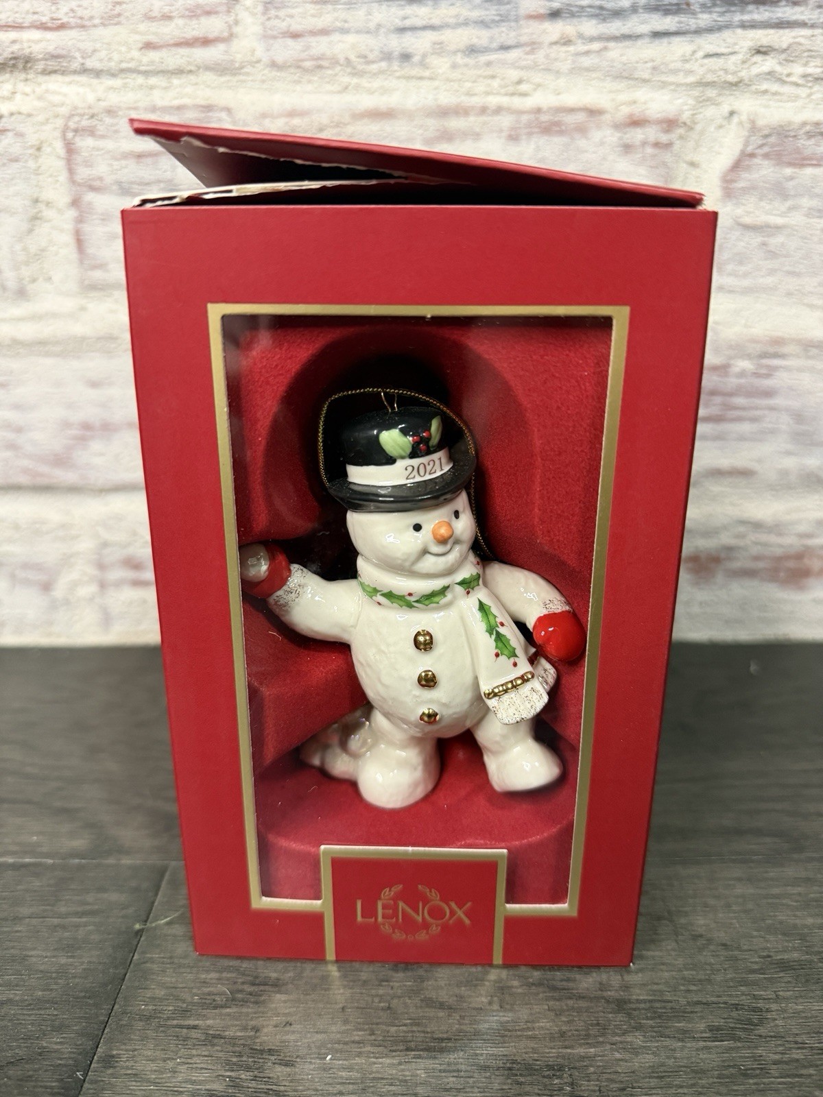 Lenox China 2021 Snowman Annual Xmas Tree Ornament Snowball Fight With Box
