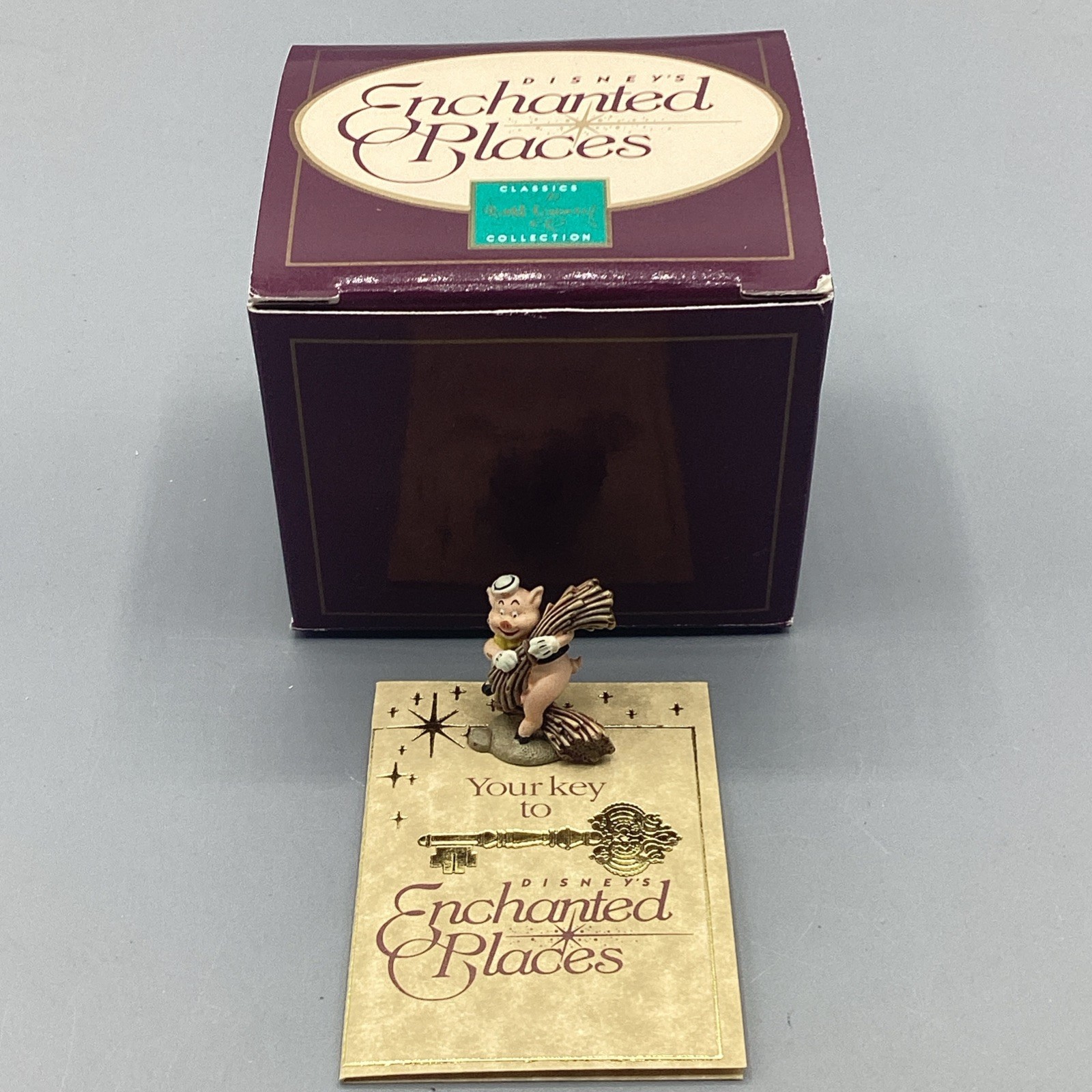 NOS WDCC Disney Enchanted Places Miniatures ~ Fifer Pig~ 3 Little Pigs-COA
