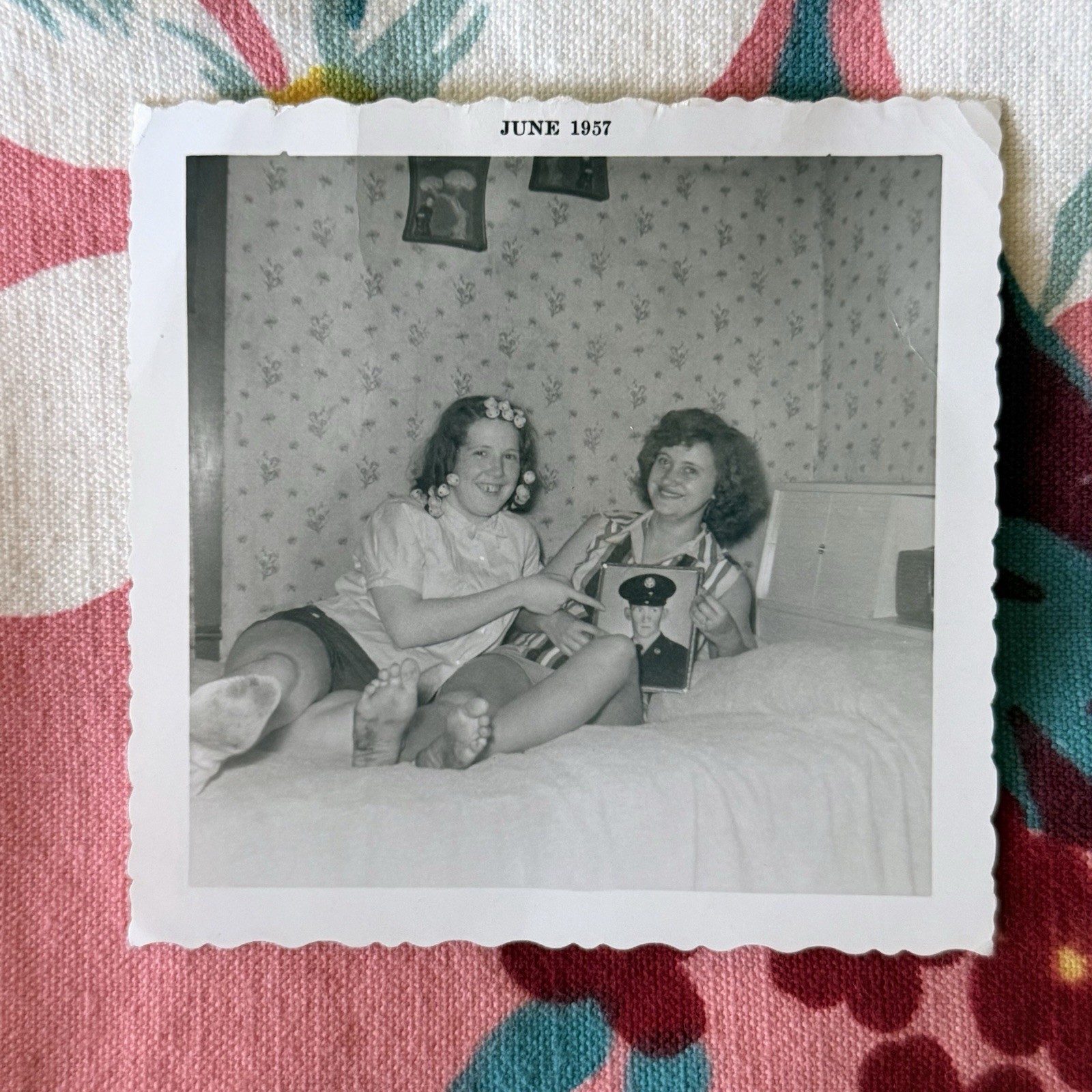 VTG Photo Two Girls Dirty Bare Feet Barefoot Bed Hair Curlers Military Portrait