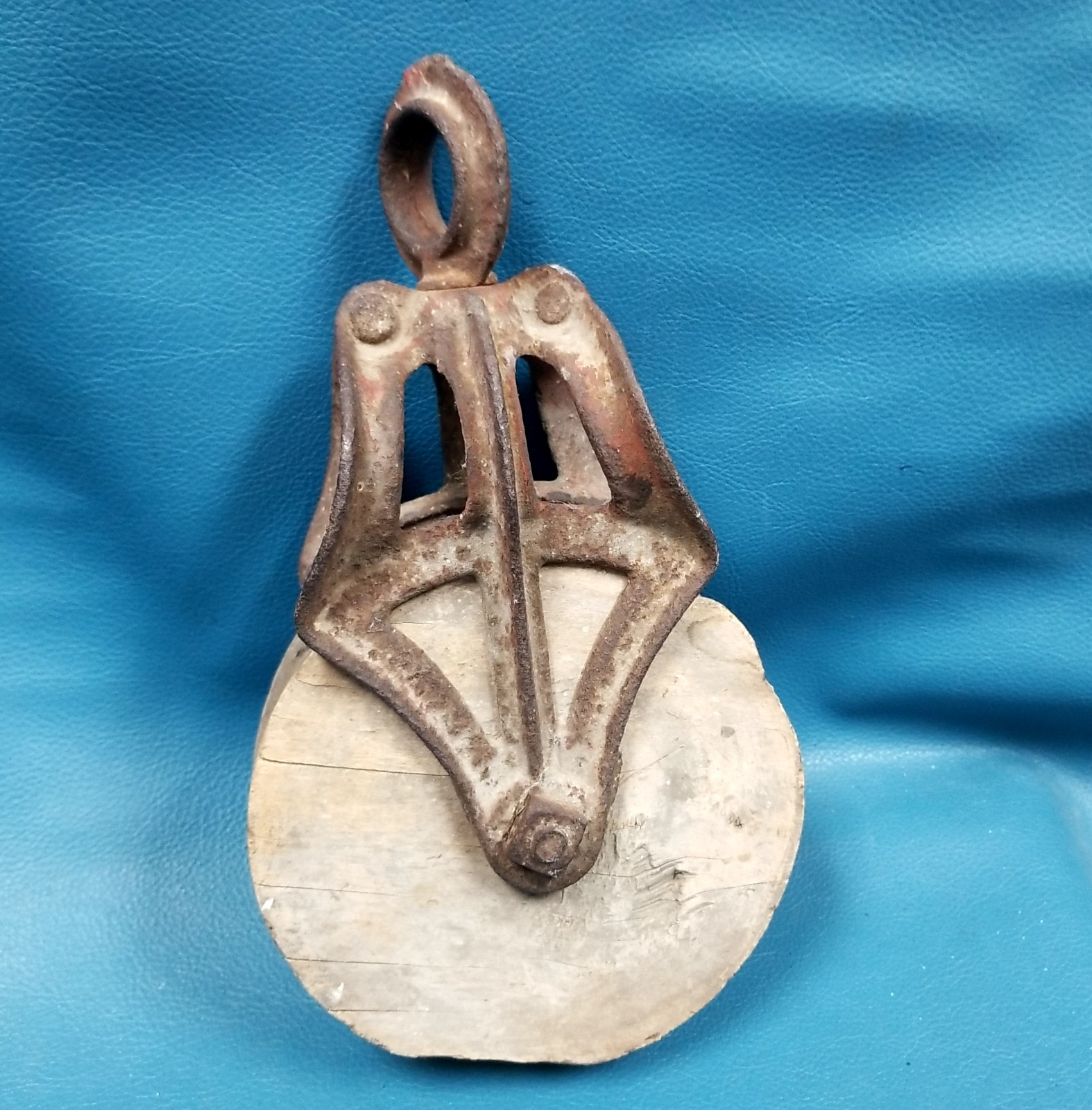 ANTQ Ornate Cast Iron Swivel 5.5\