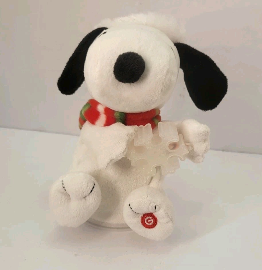 Gemmy Peanuts Snoopy Christmas Santa Musical Light Up Snowflake Plush 8\