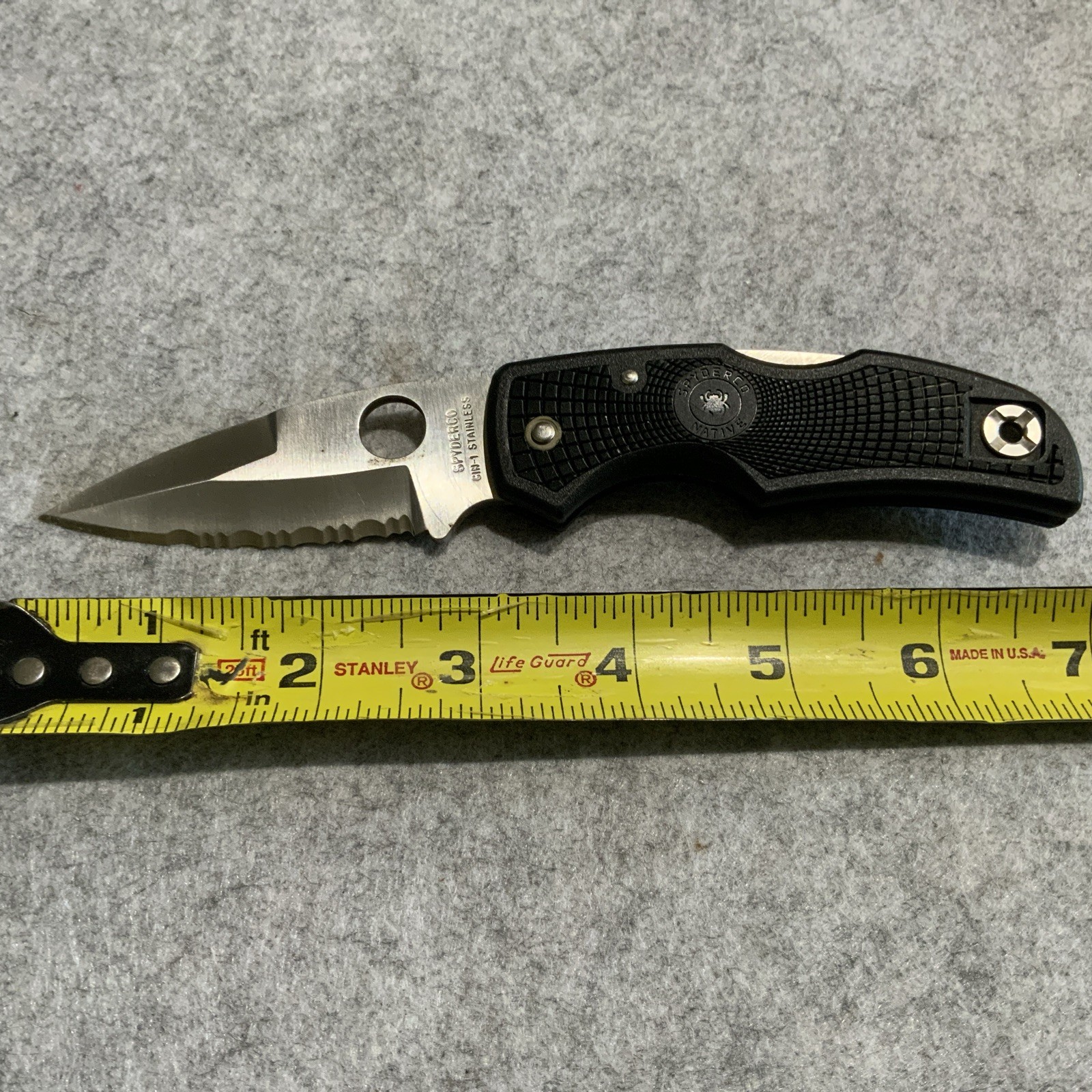 Spyderco Golden Colorado Native GIN-1 Stainless Serrated Black Pocket Knife