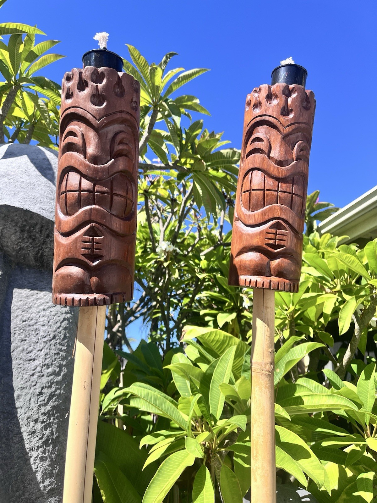 Set Of 2 Tiki Tiki Torches Flame Head  Hang Loose Smokin' Tikis Hawaii Oceanic