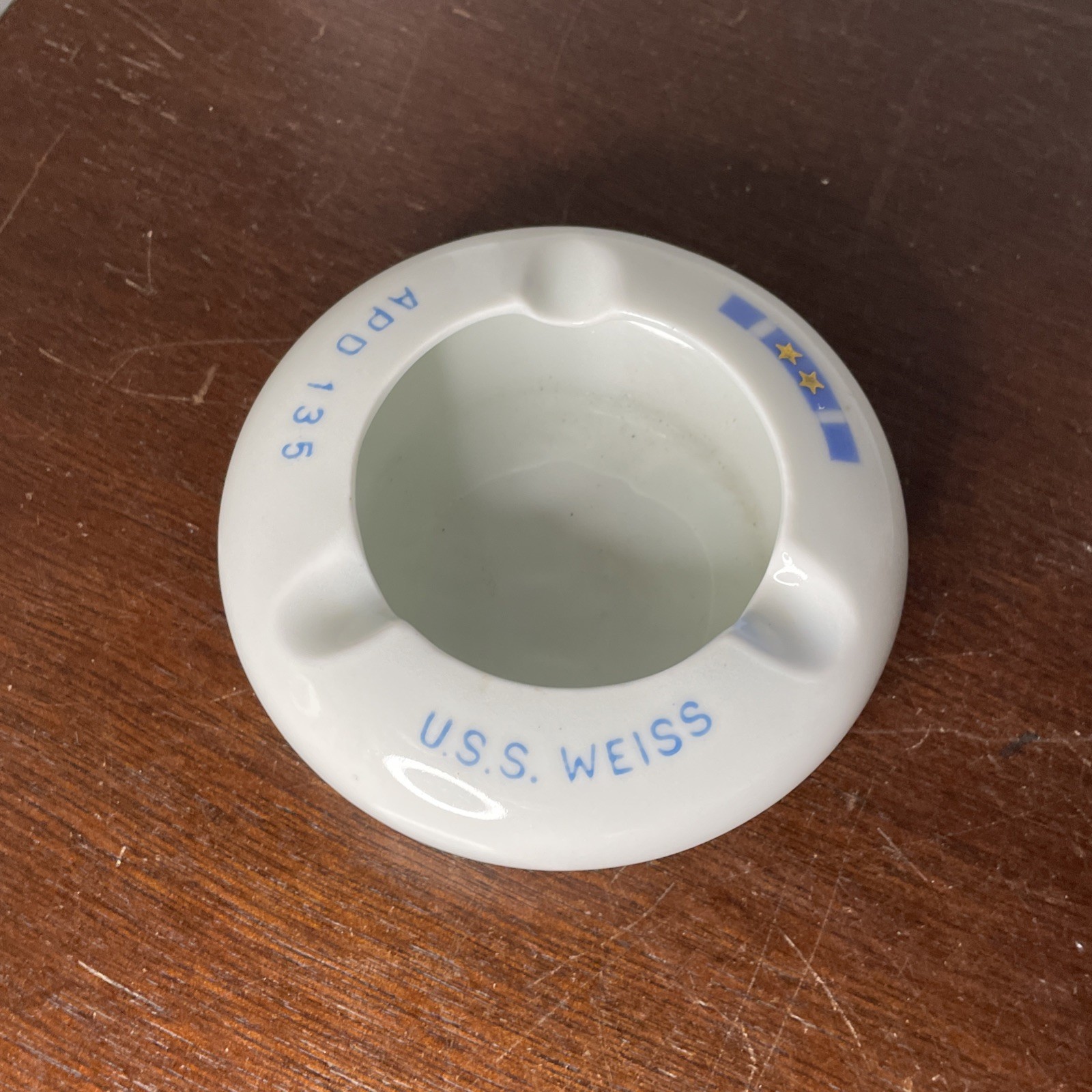USS Weiss (APD-135) U.S. Navy ceramic ashtray  Fukagawa Arita (Hand Painted)