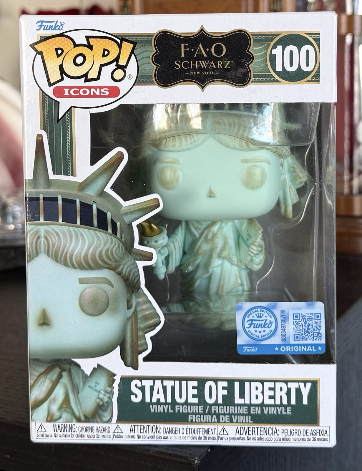Funko Pop Icons: STATUE OF LIB ERTY #100 FAO Schwartz Exclusive w/Protector
