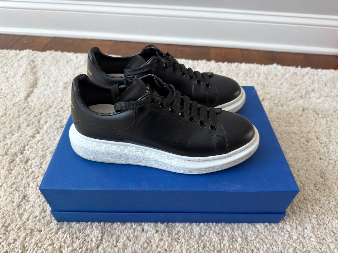 Alexander McQueen Oversized Sneakers - Black White - Men\'s US 9.5 / EU 42.5