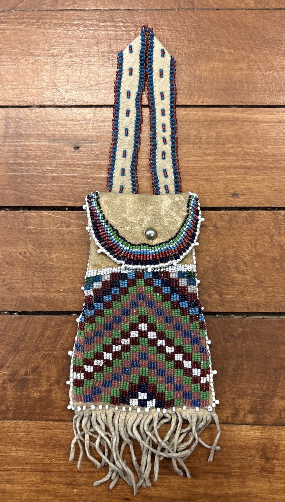Antique Native American Beaded STRIKE A LITE Bag Plains w/White Centered Beads